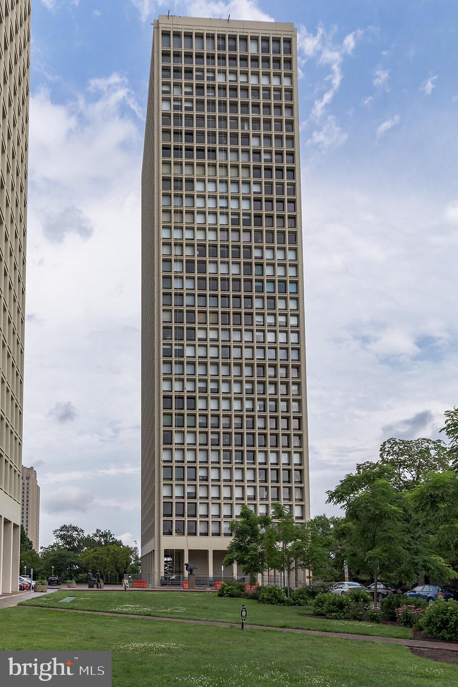 SOCIETY HILL - Residential