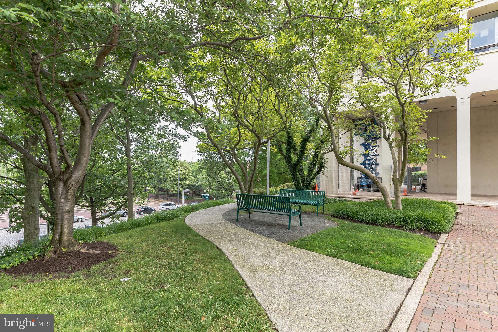 SOCIETY HILL - Residential