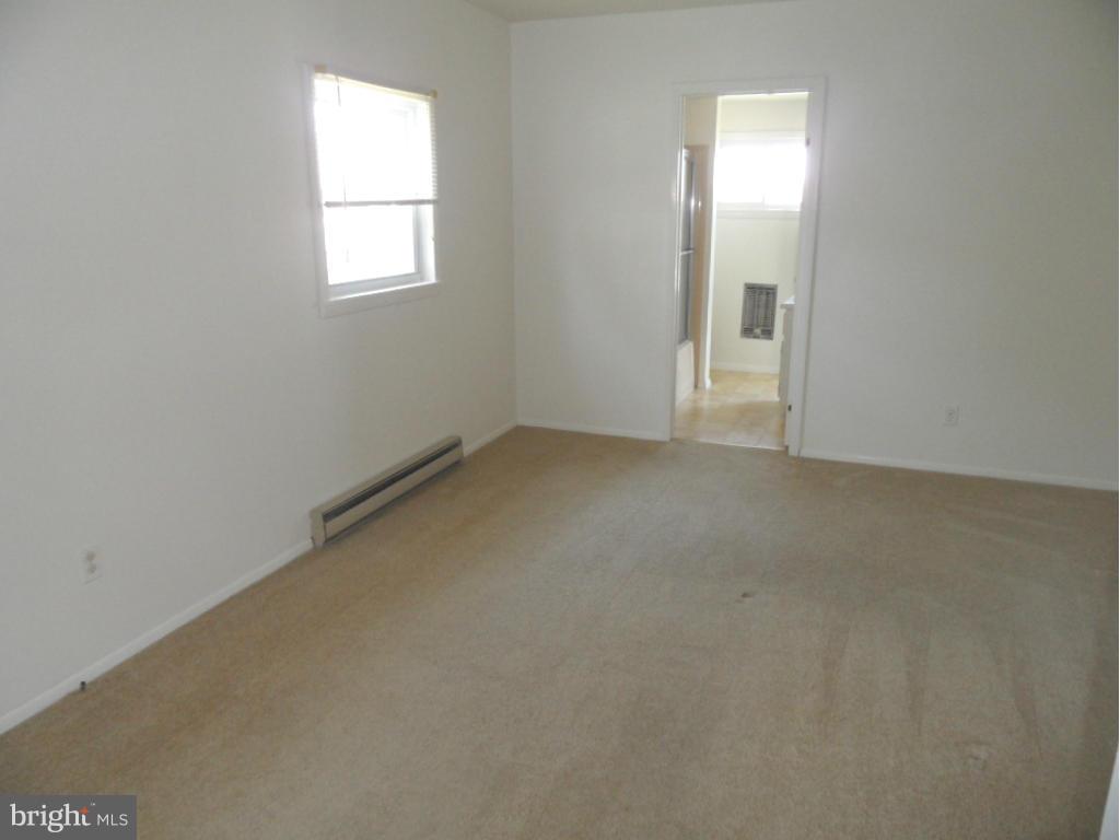 BOWLEYS QUARTERS - Residential Lease