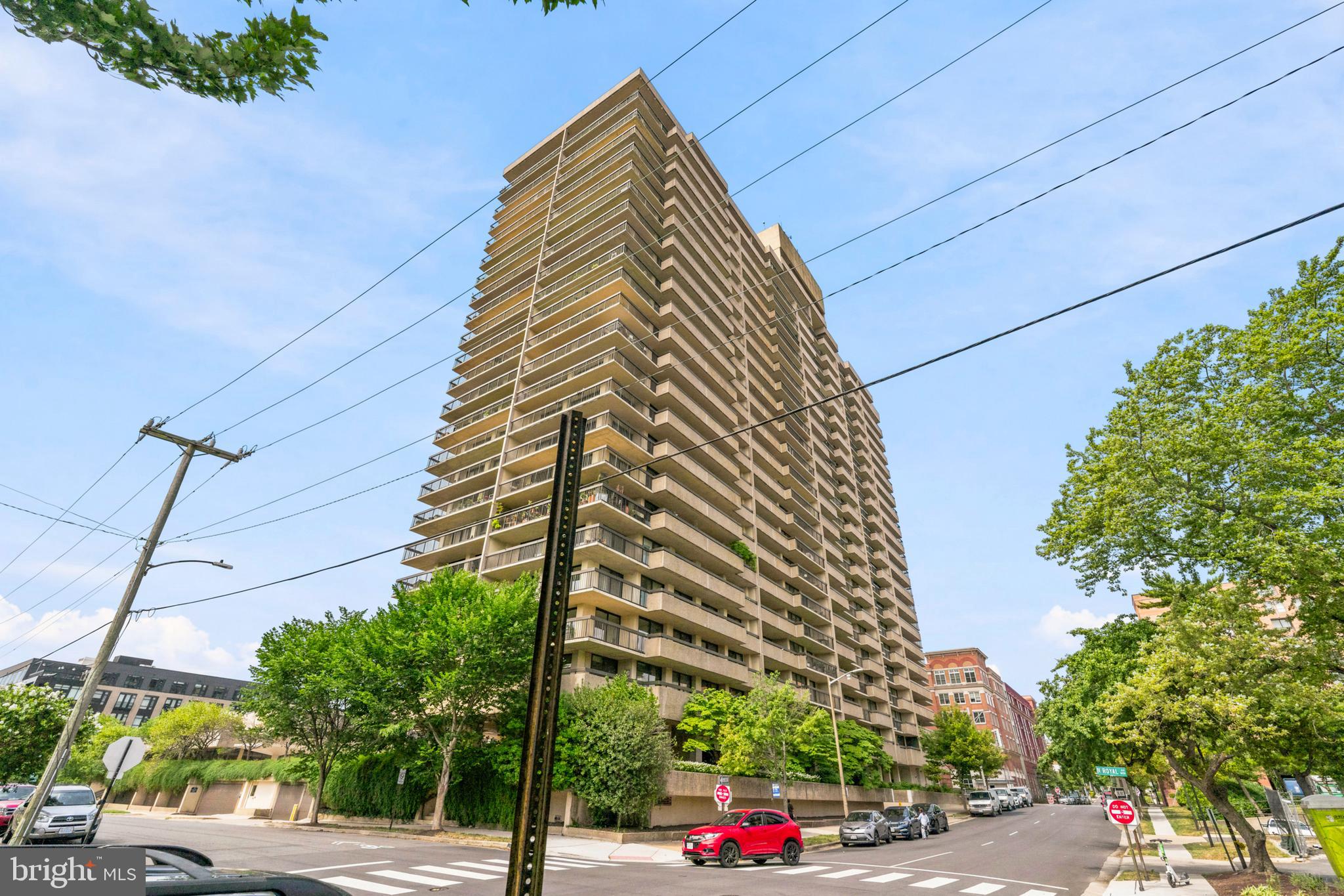400 MADISON STREET 310