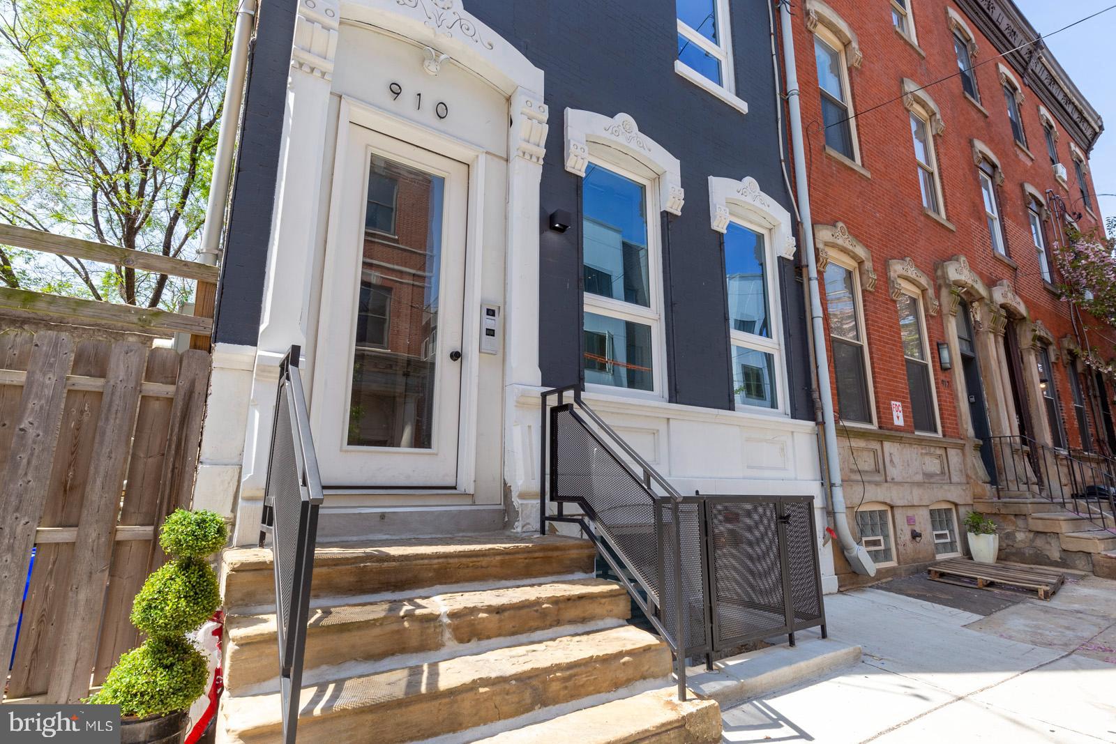 FRANCISVILLE - Residential Lease