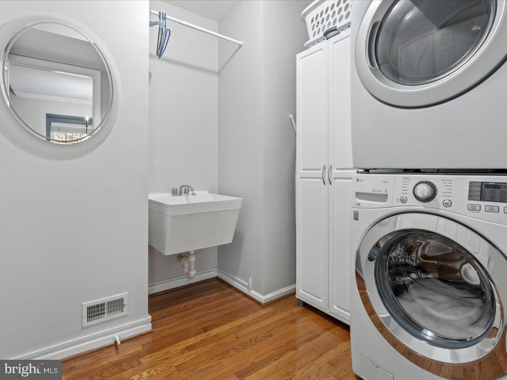 ASHBURN FARM - Residential