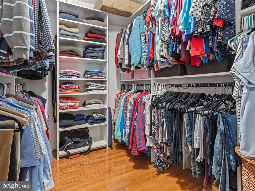 ASHBURN FARM - Residential