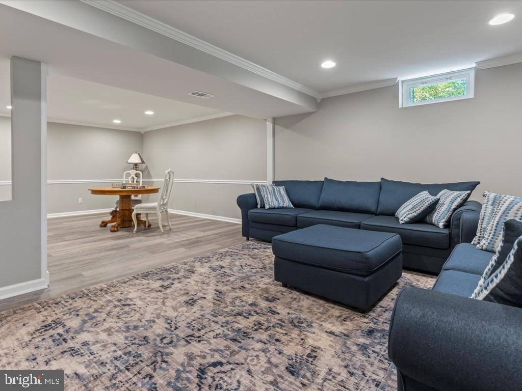 ASHBURN FARM - Residential