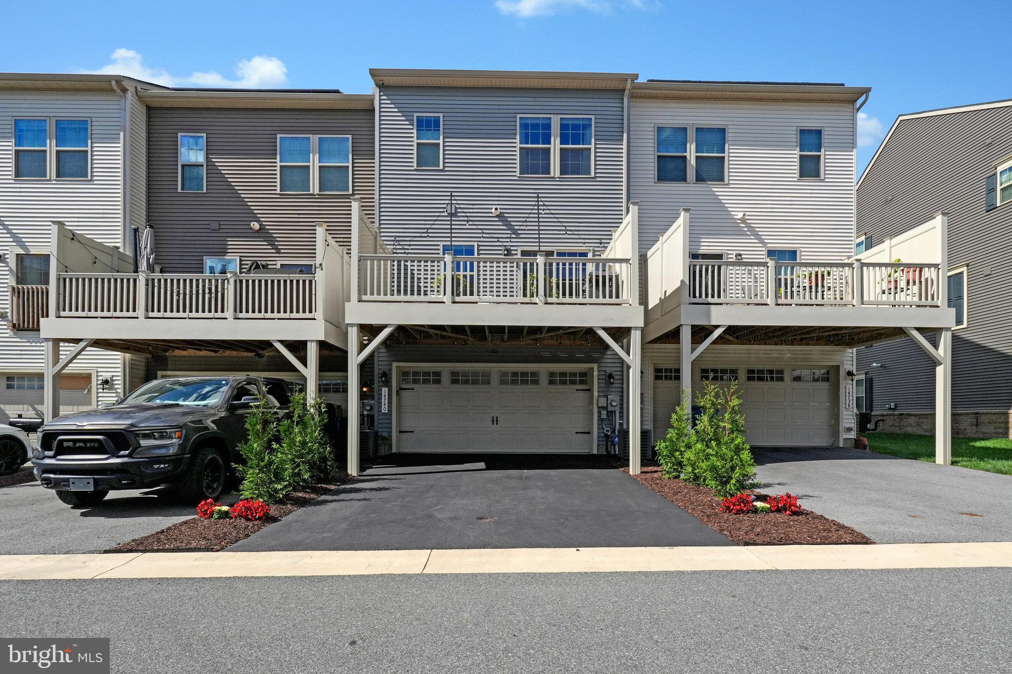 TIMOTHY BRANCH TOWNS - Residential