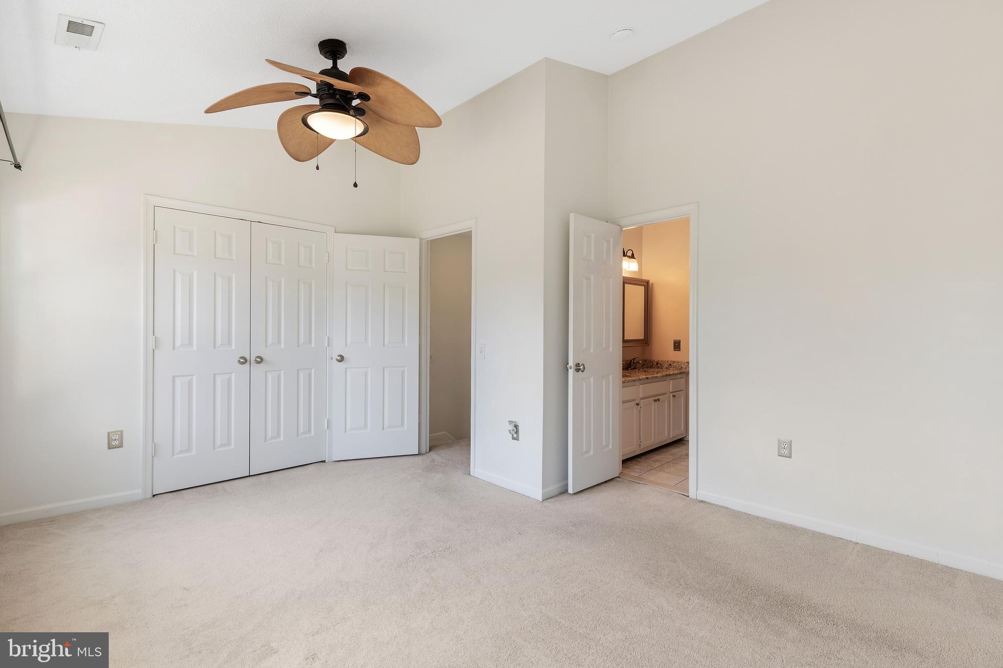 LANDSDOWNE - Residential Lease