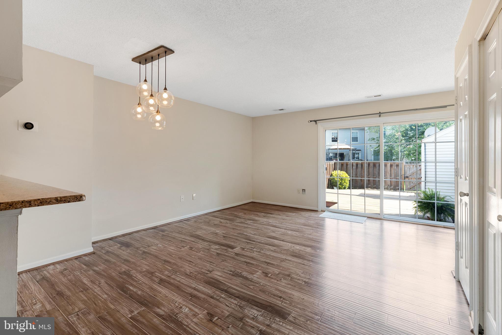 LANDSDOWNE - Residential Lease