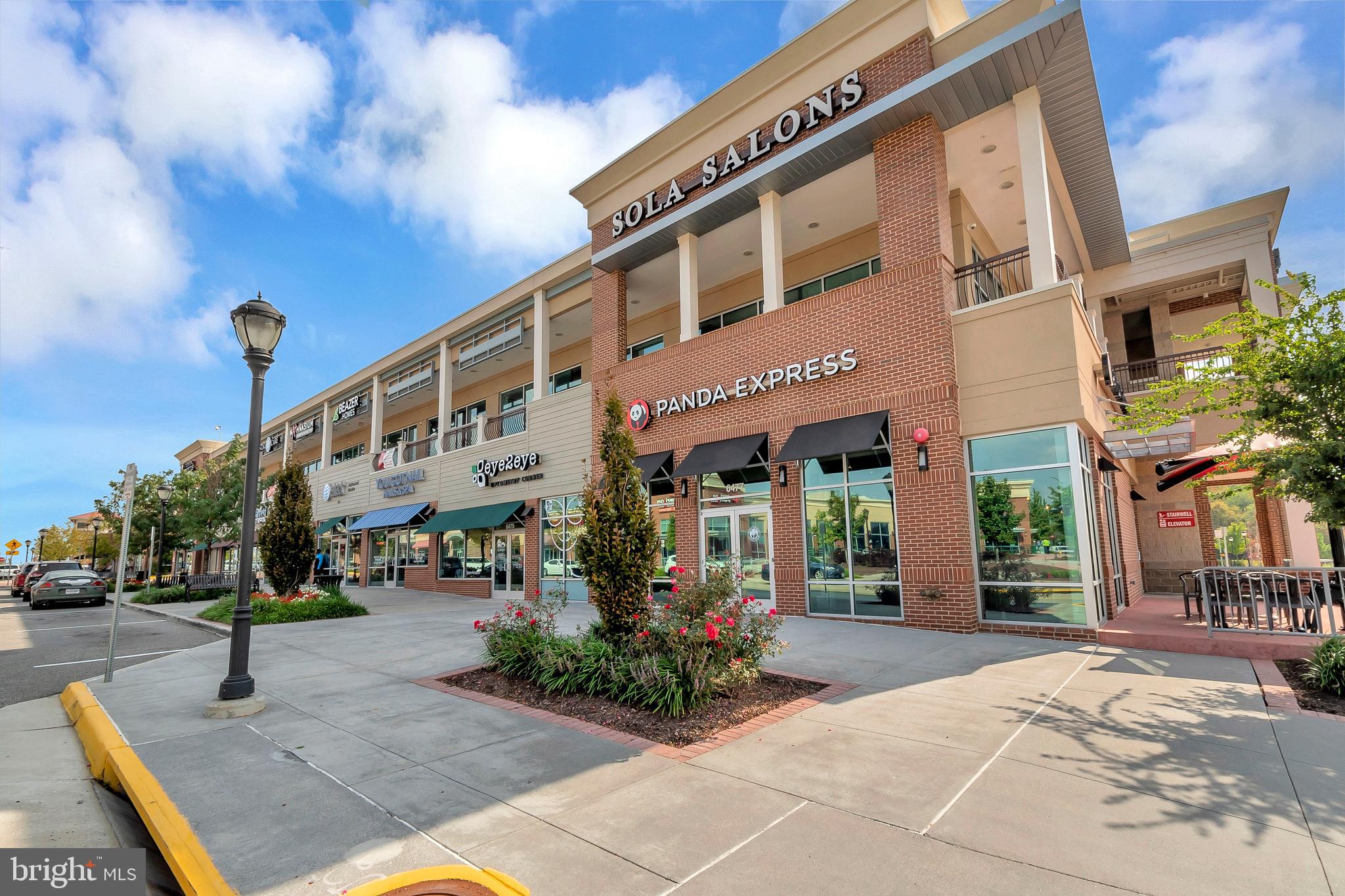 LANDSDOWNE - Residential Lease