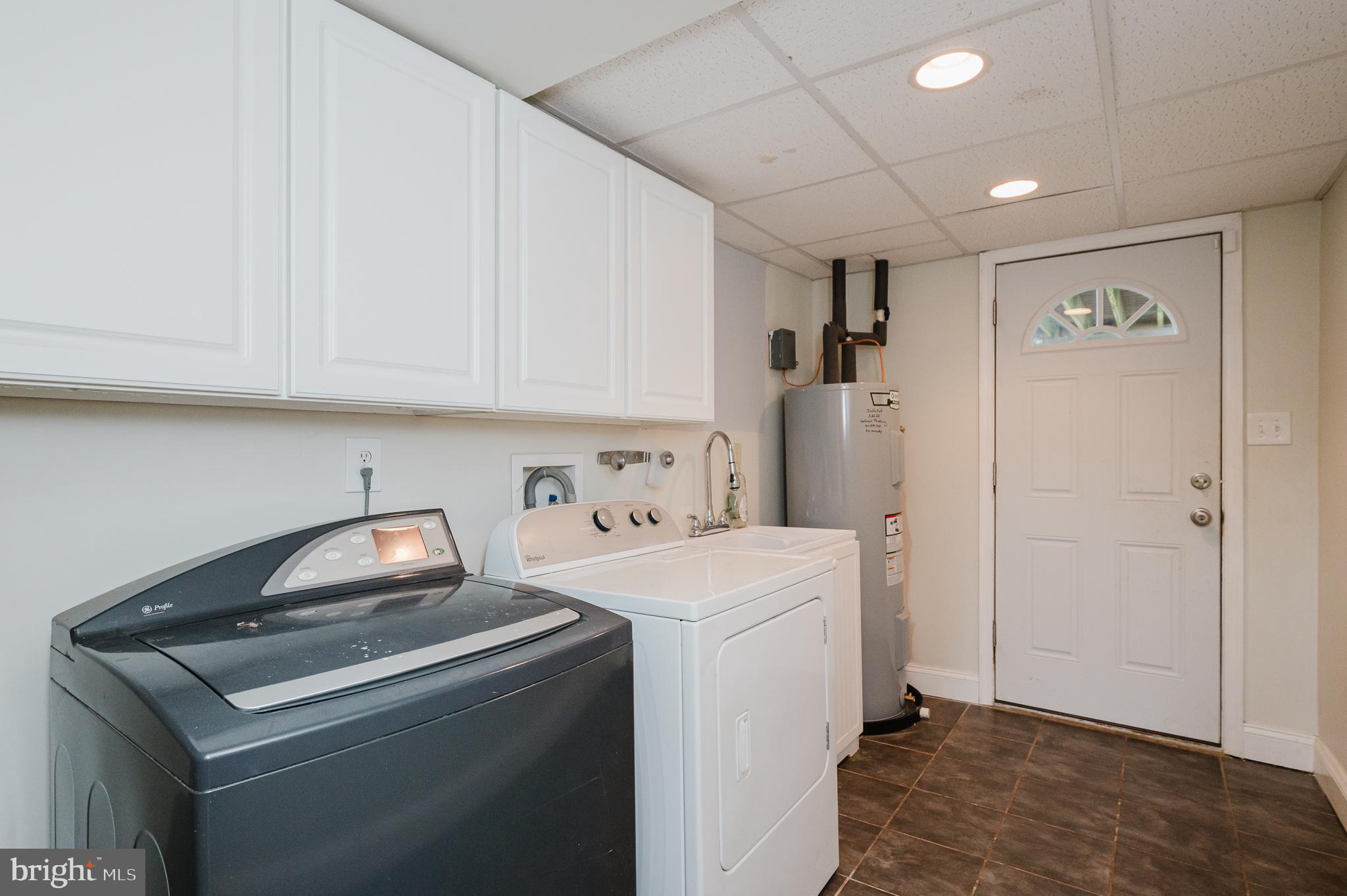 OAKMONT - Residential Lease