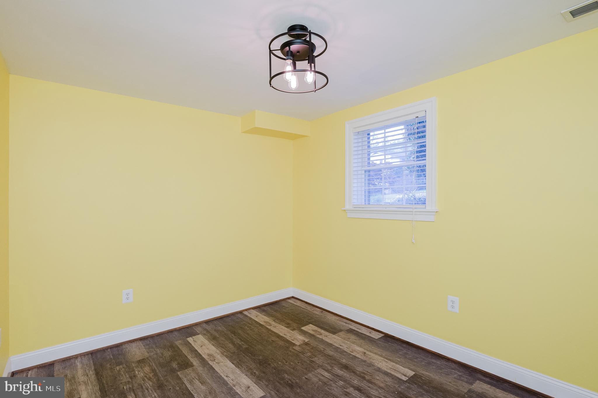 OAKMONT - Residential Lease