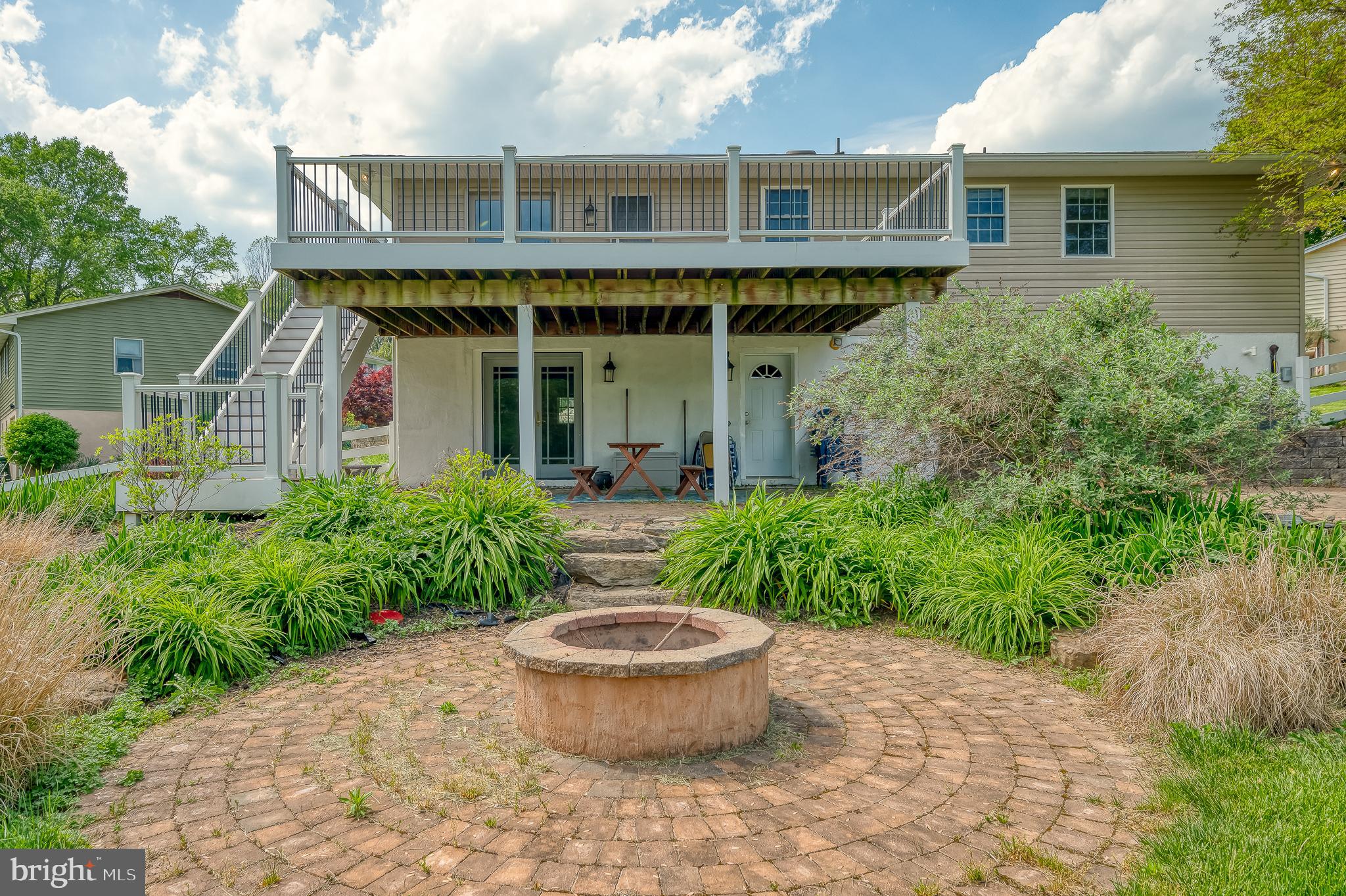 OAKMONT - Residential Lease