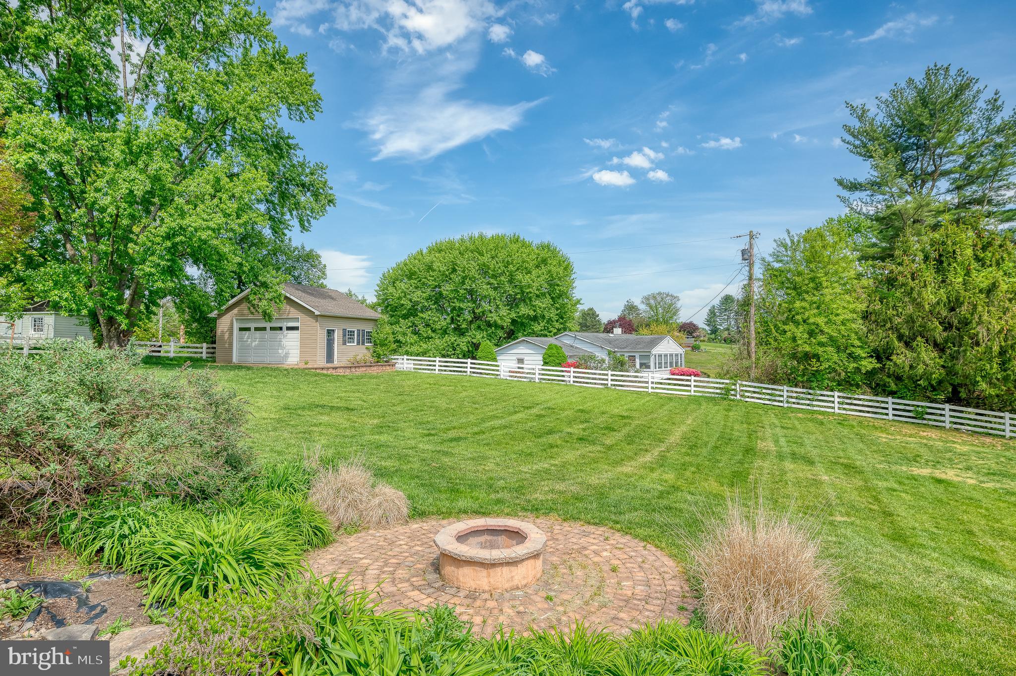 OAKMONT - Residential Lease