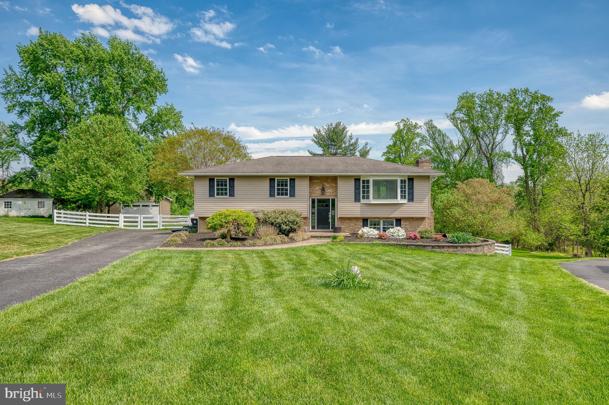 OAKMONT - Residential Lease