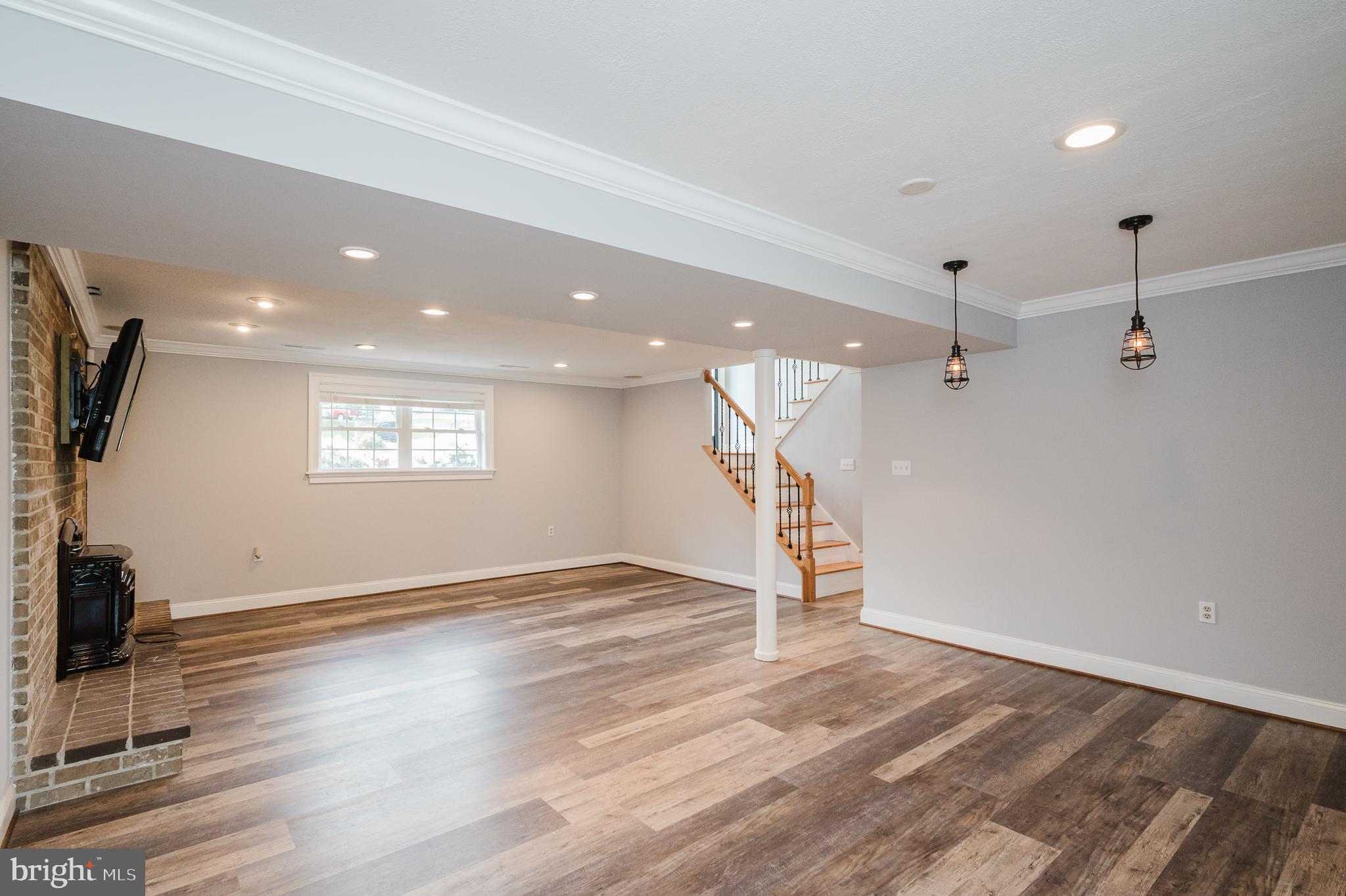 OAKMONT - Residential Lease