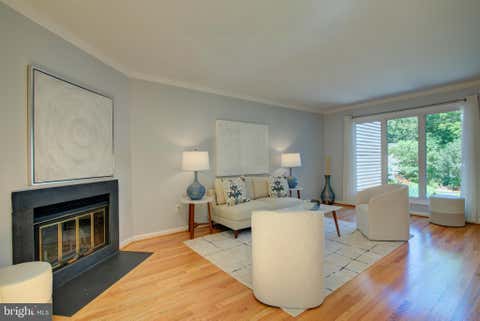 Photo of 11619 Chapel Cross Way, RESTON, VA 20194 (MLS # VAFX2323246)