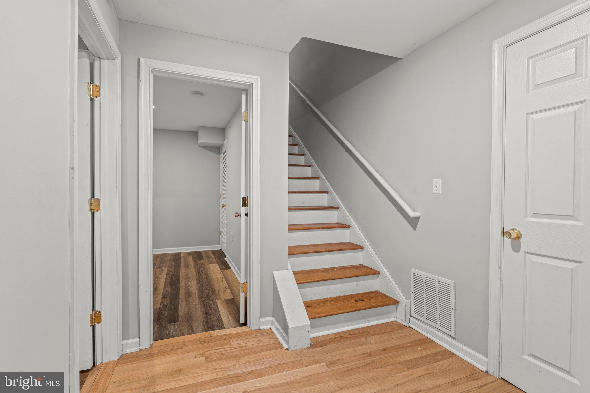 NORTH CENTRAL - Residential Lease