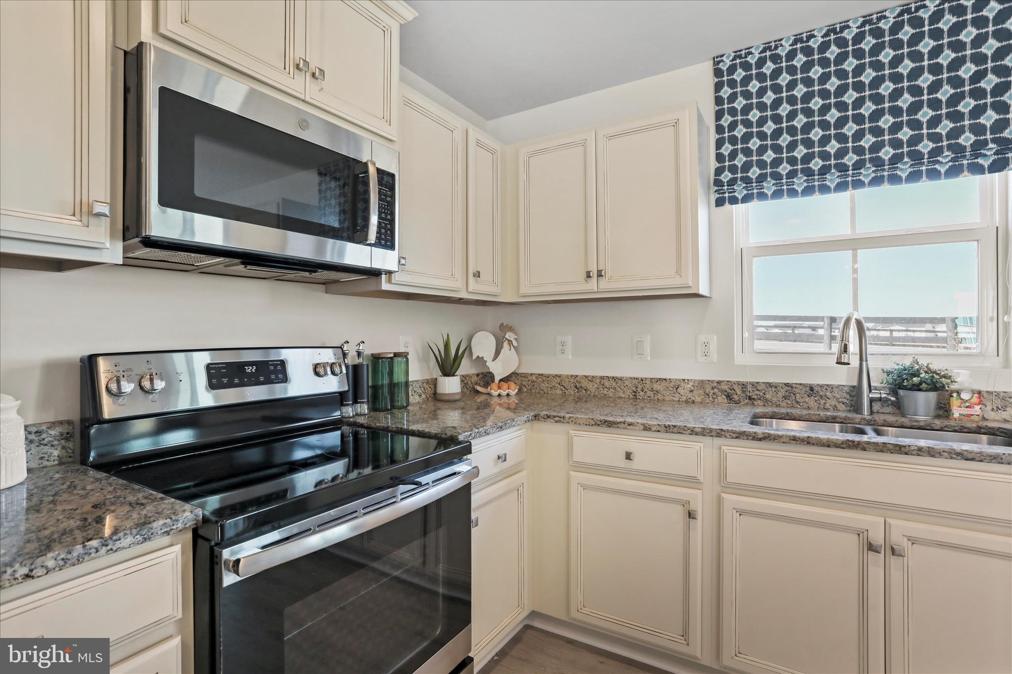 ARCADIA SPRINGS - Residential