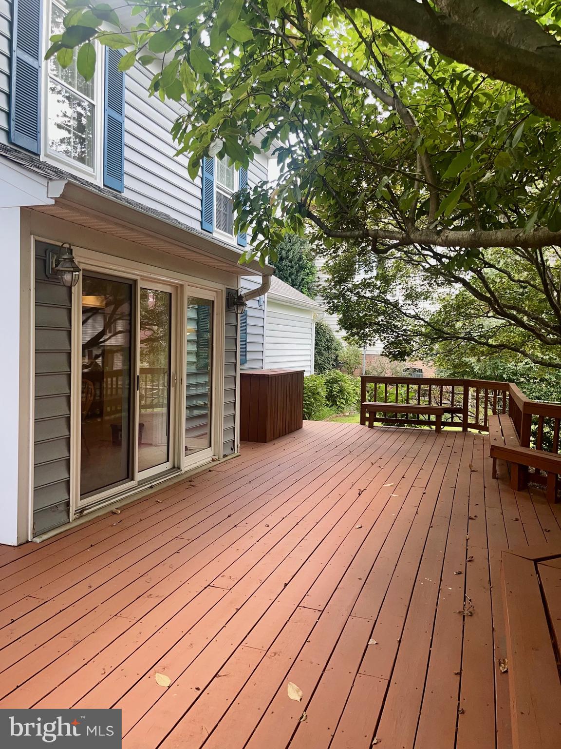 11 HOLLYBERRY COURT