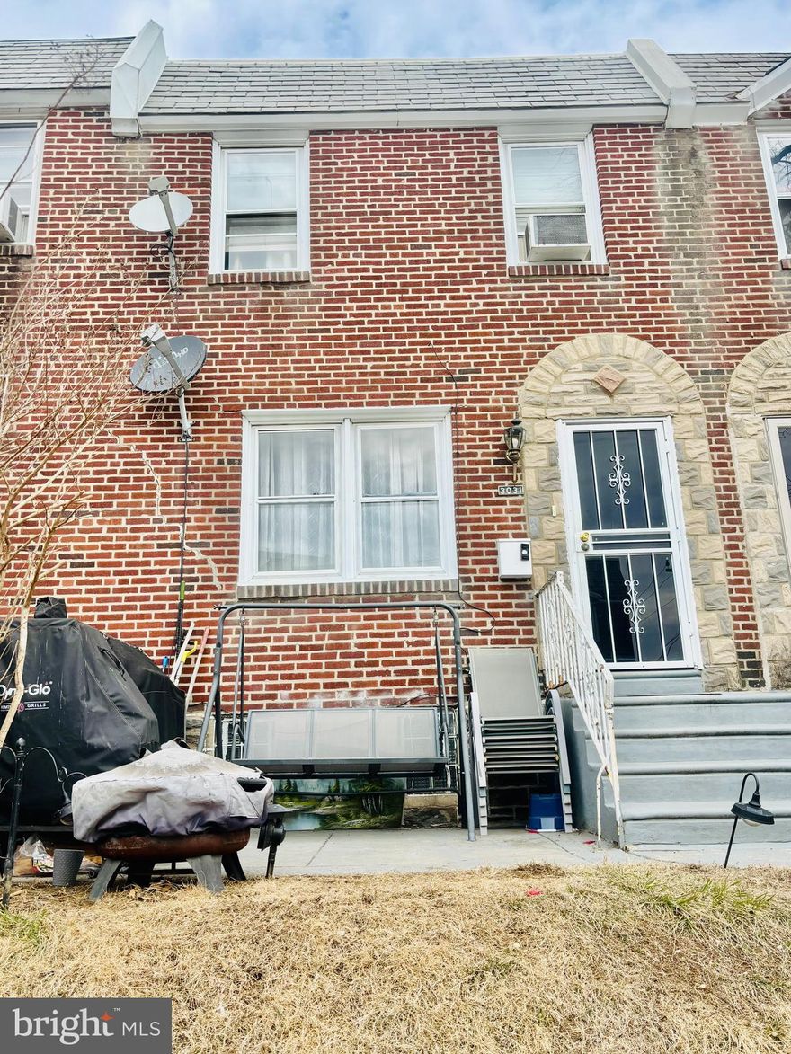 Welcome to this 3-bedroom Airlite townhouse in the Mayfair neighborhood! This home features a spacious living and dining area with beautiful hardwood floors, perfect for entertaining. The cozy kitchen offers a warm and functional space with plenty of cabinetry, efficient layout, and a refrigerator included, Upstairs, you’ll find three comfortable bedrooms with ample closet space and hallway bathroom, The basement provides additional living space and exit to back yard, The home also includes one-car parking,  Conveniently located near schools, shopping, dining, and public transportation, this is a fantastic opportunity you don’t want to miss!