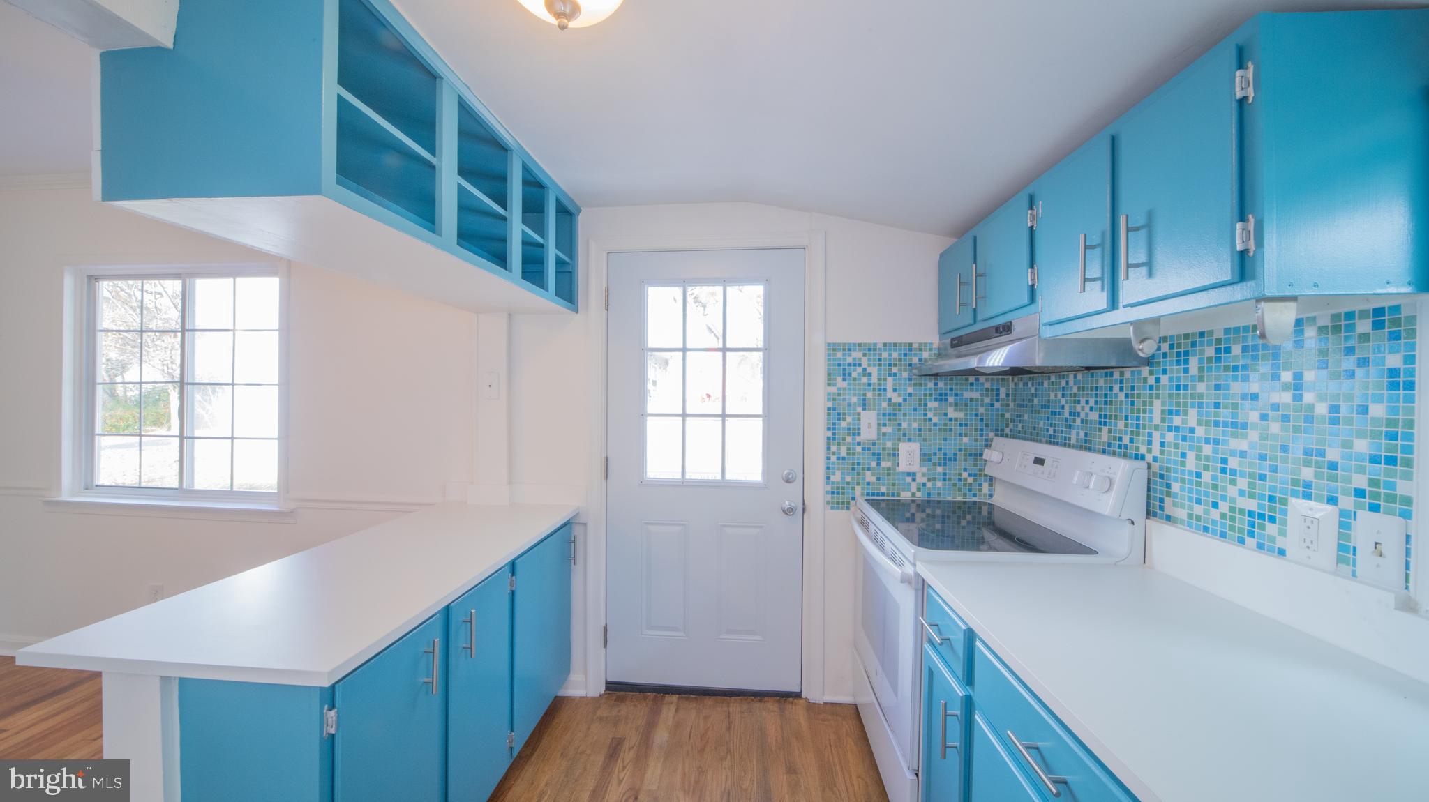 AVALON SHORES - Residential Lease