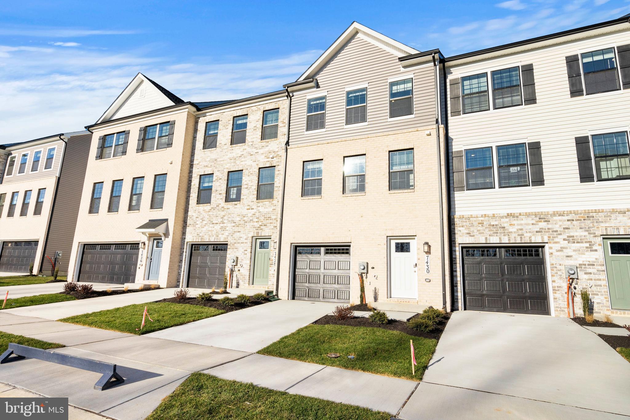 CALM RETREAT - Residential Lease