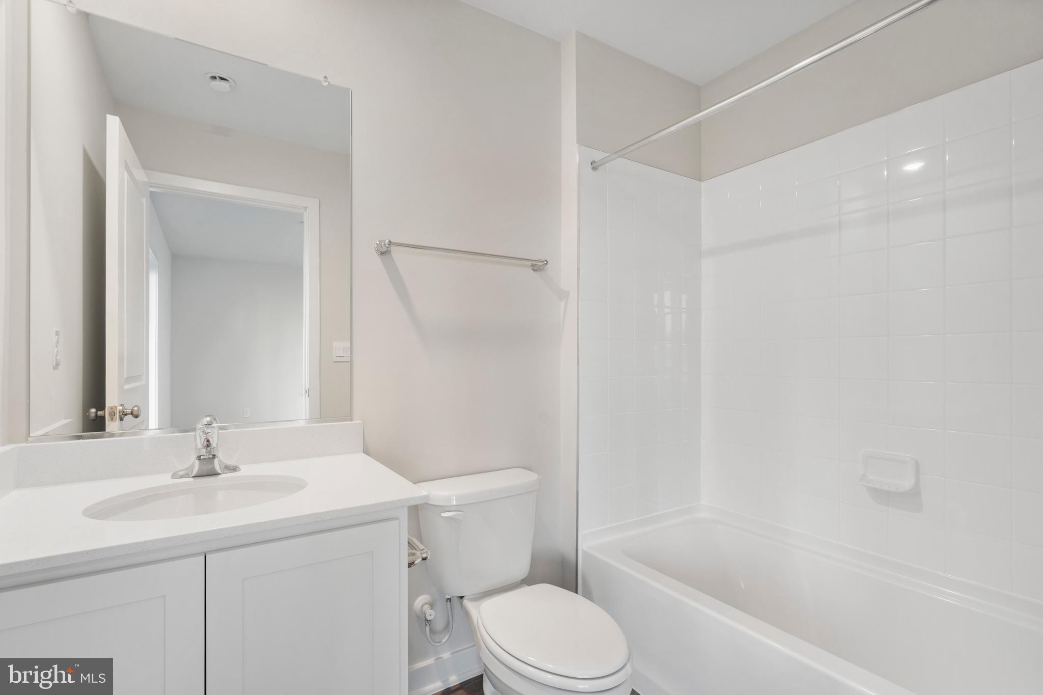 CALM RETREAT - Residential Lease