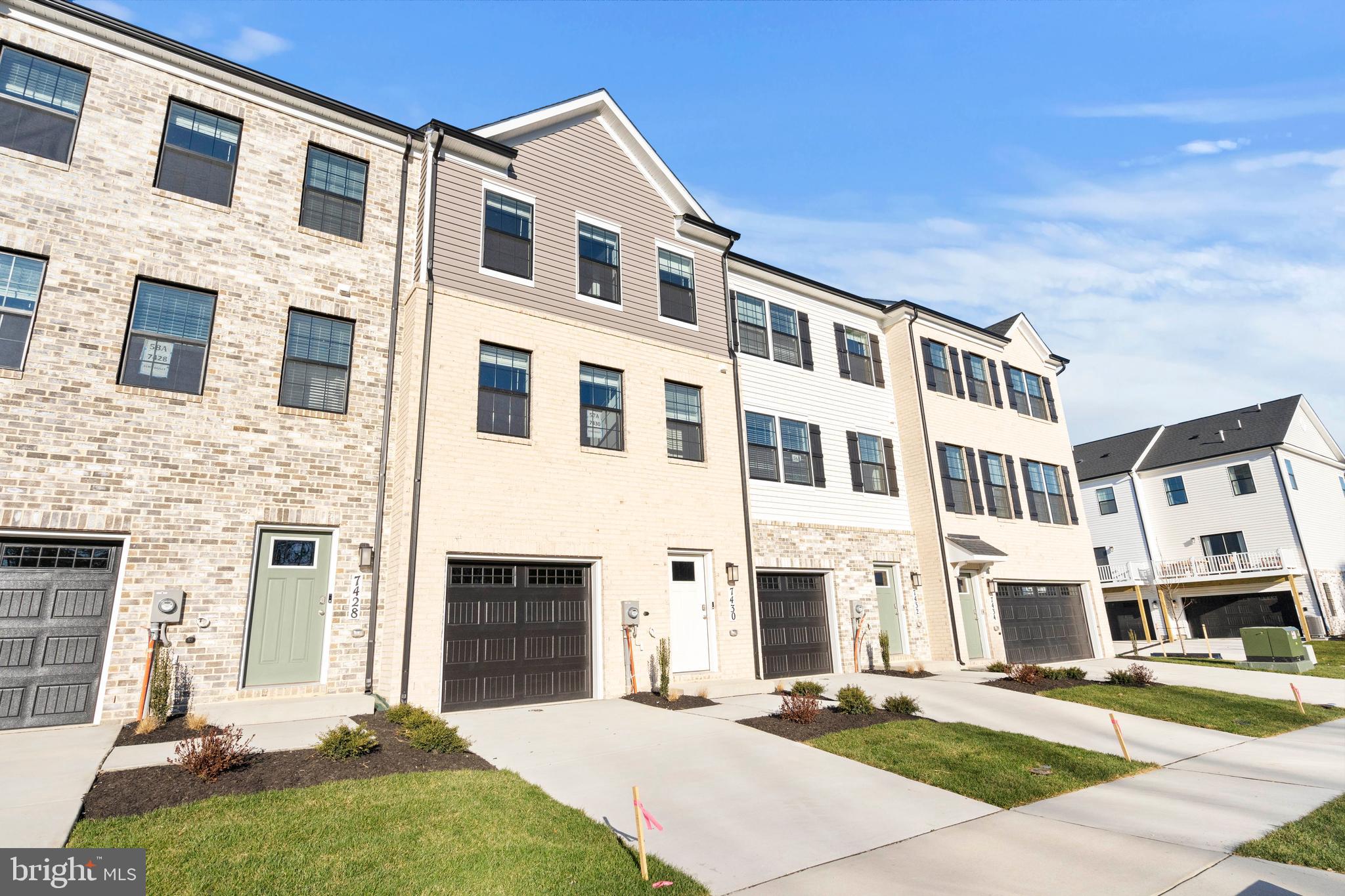 CALM RETREAT - Residential Lease