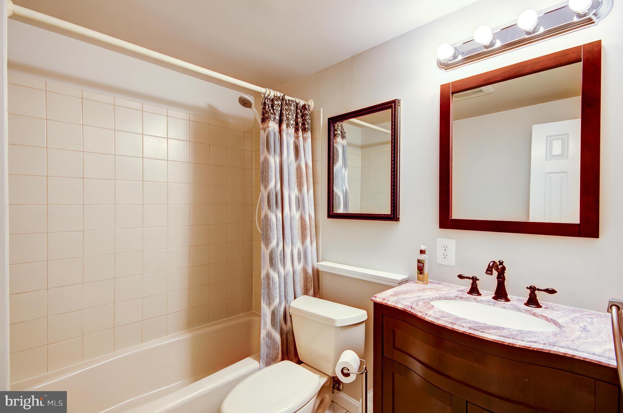 KINGS PARK WEST - Residential