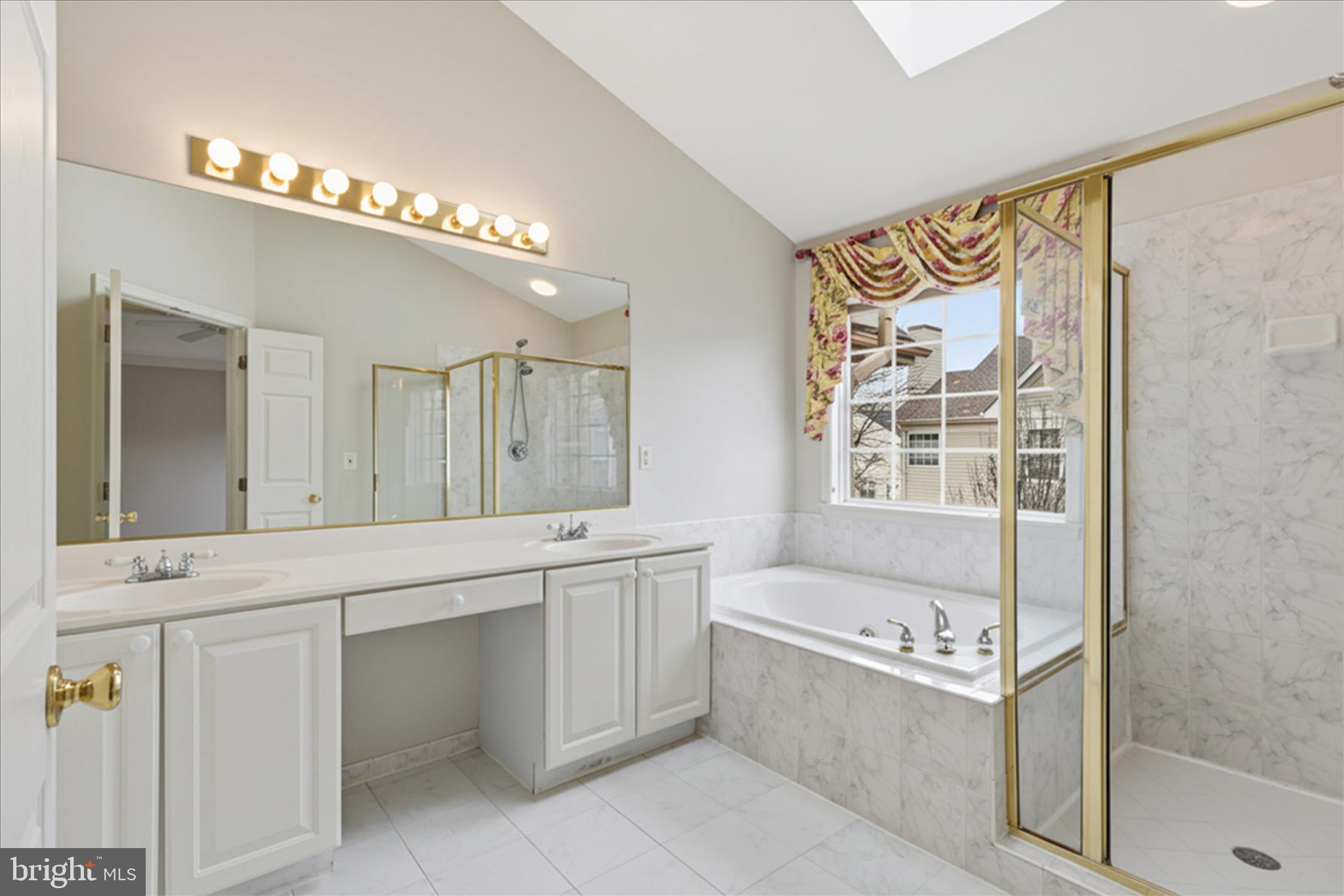 MCNAIR FARMS - Residential Lease