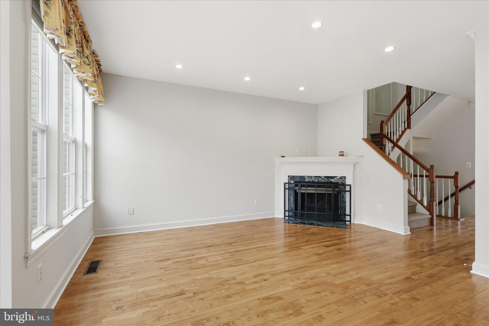 MCNAIR FARMS - Residential Lease