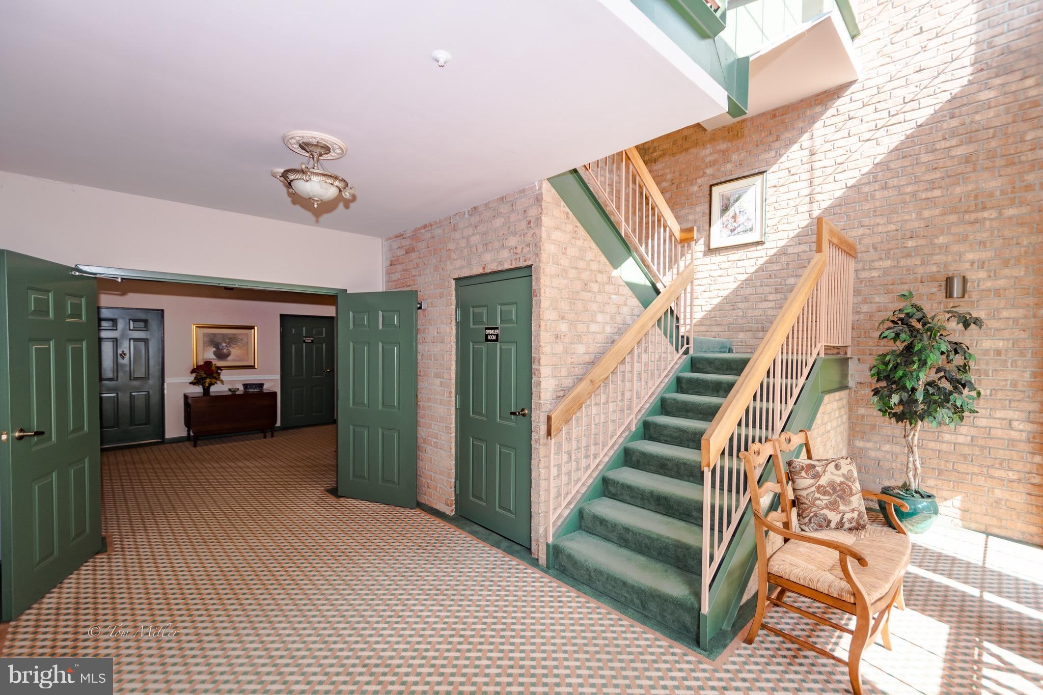 ROSSLARE RIDGE - Residential