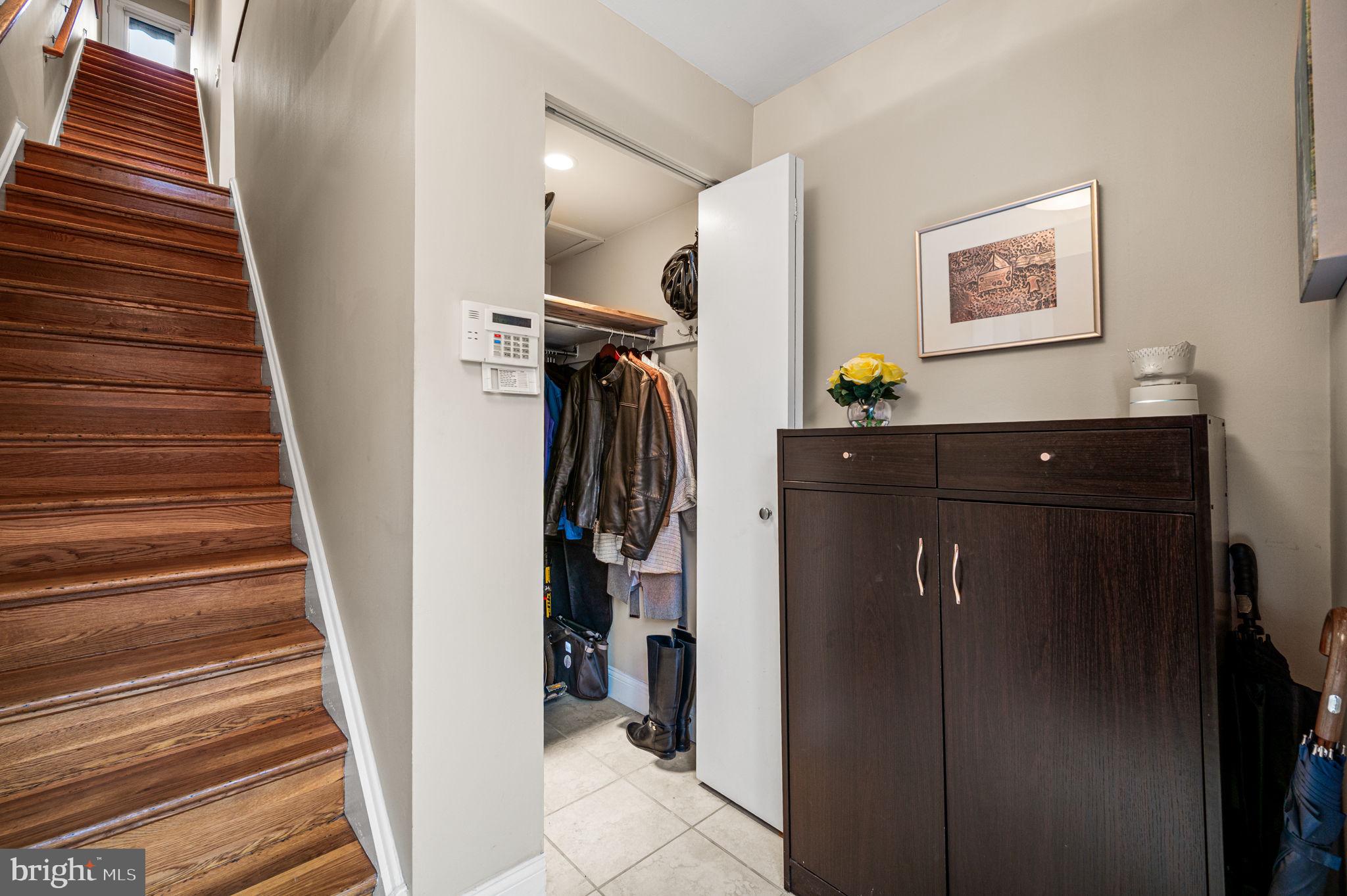 38 SAINT JAMES COURT