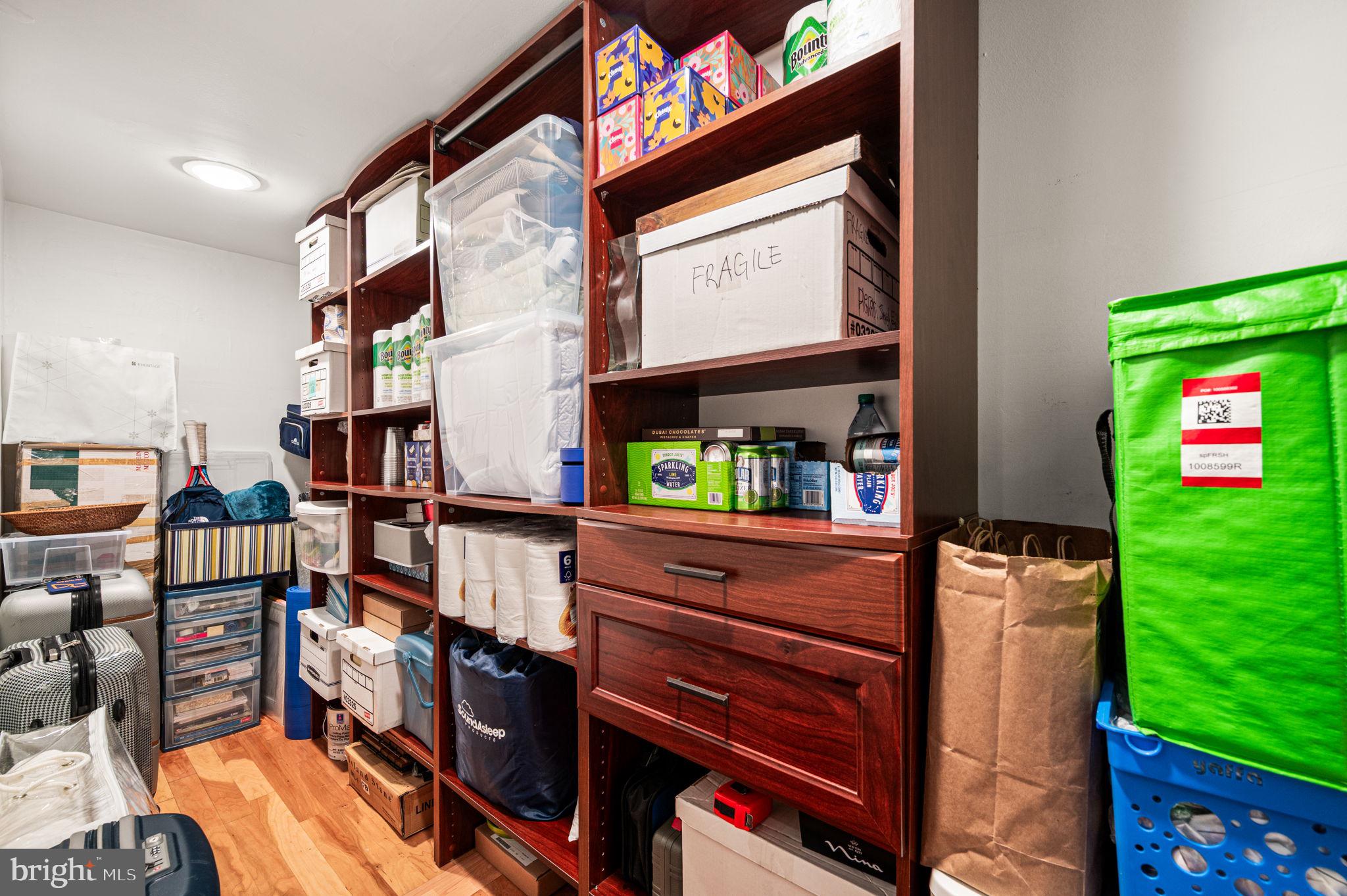 SOCIETY HILL - Residential