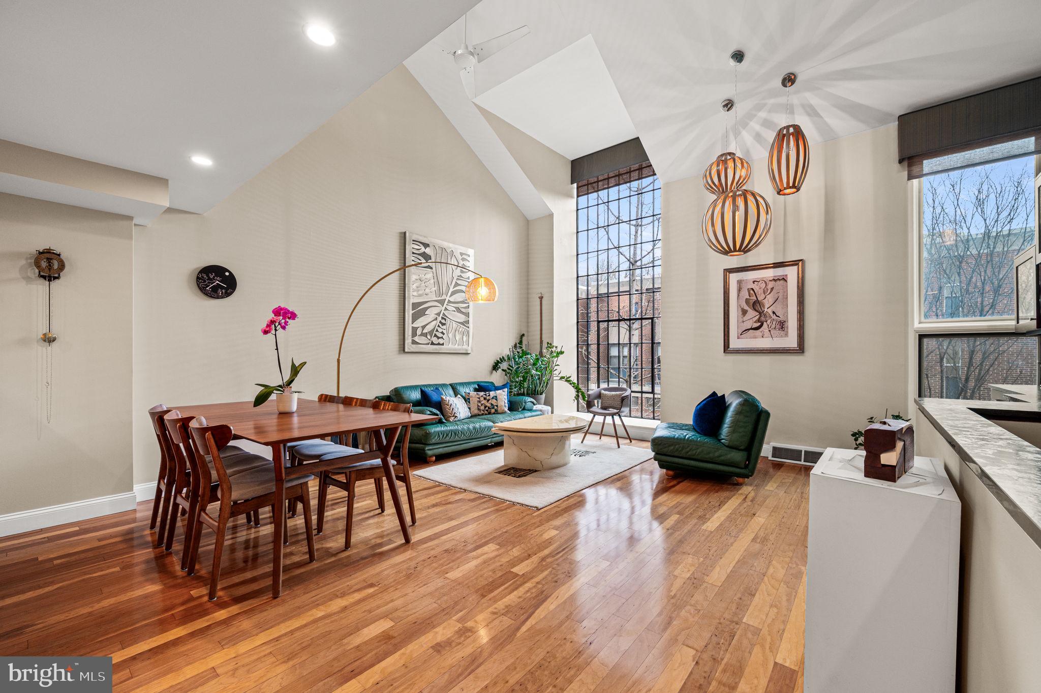 SOCIETY HILL - Residential