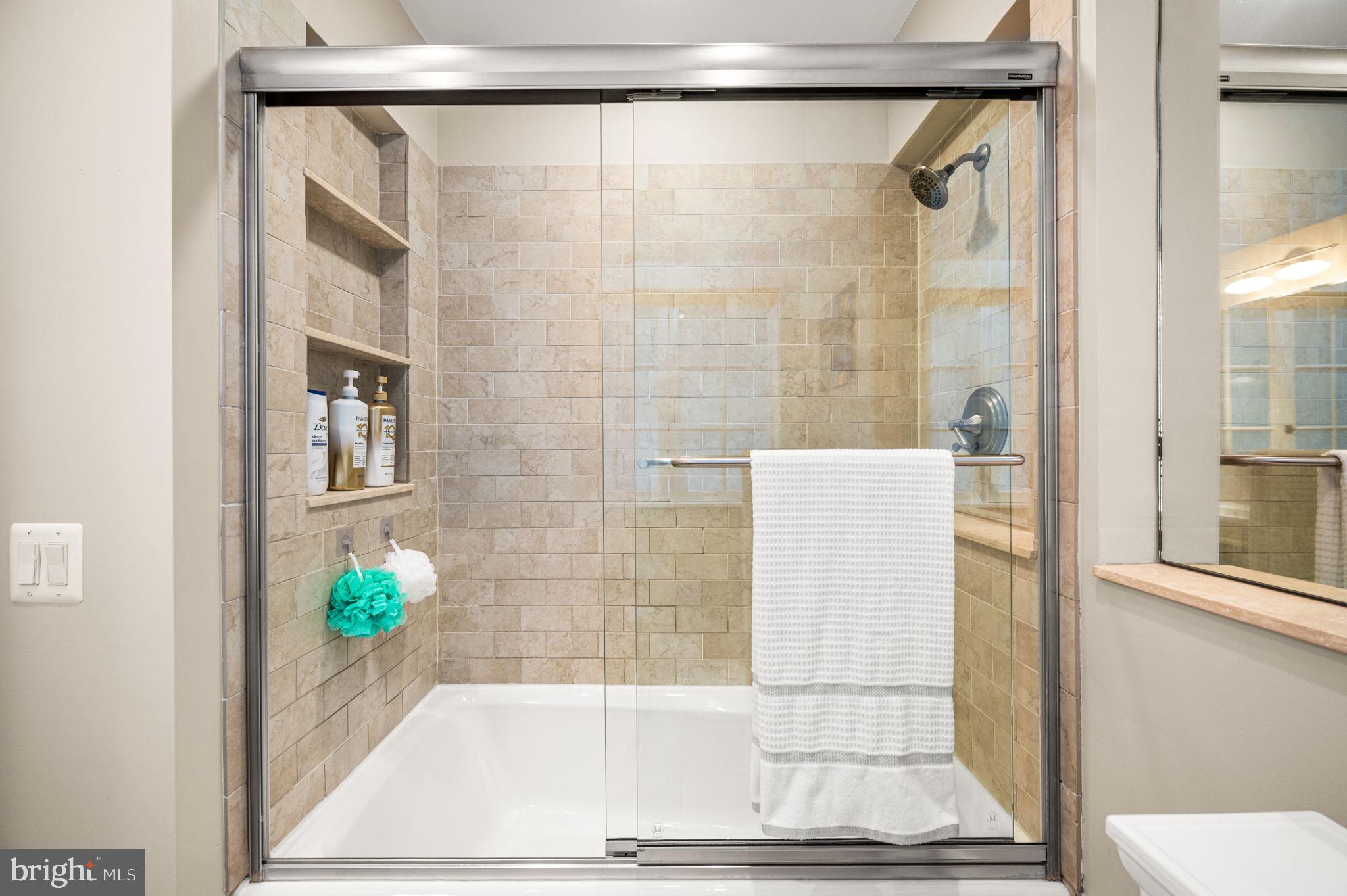 SOCIETY HILL - Residential