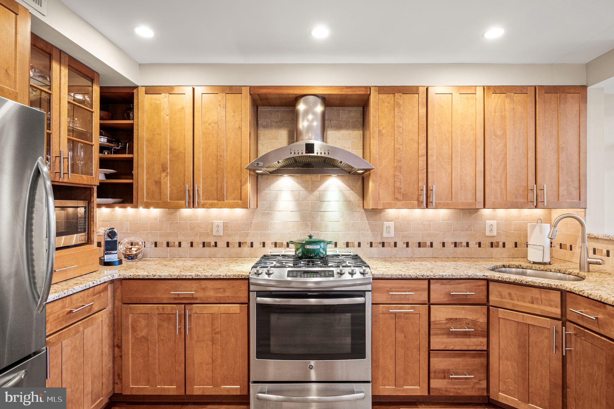 SOCIETY HILL - Residential