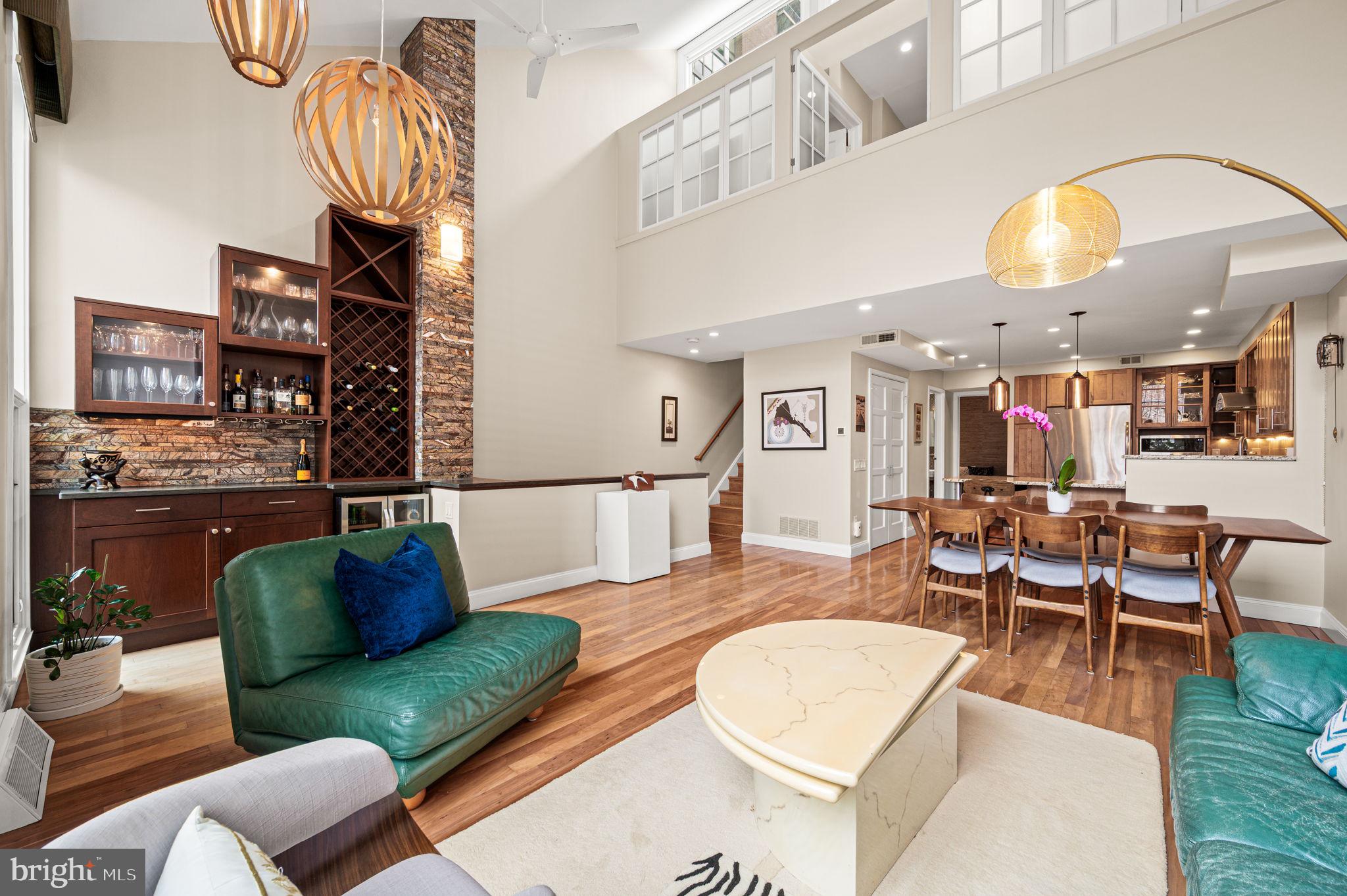 38 SAINT JAMES COURT