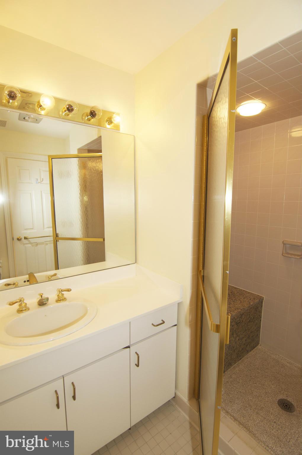 INNER HARBOR - Residential Lease