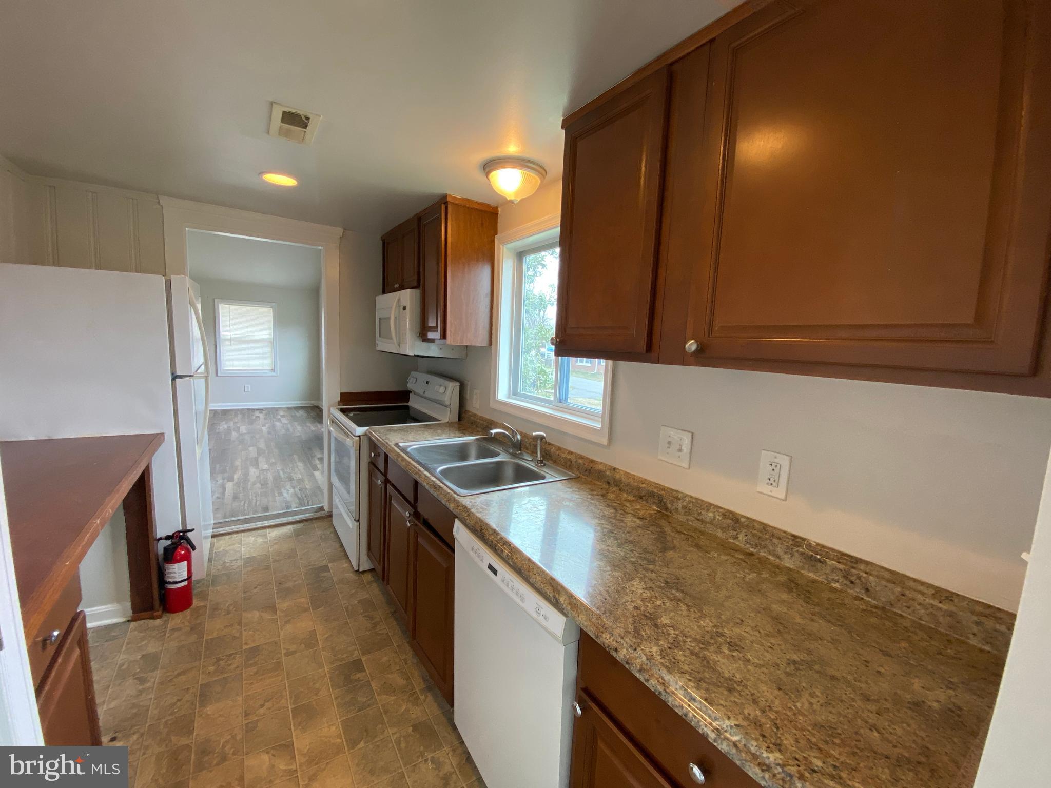 FAIRVIEW  BEACH - Residential Lease