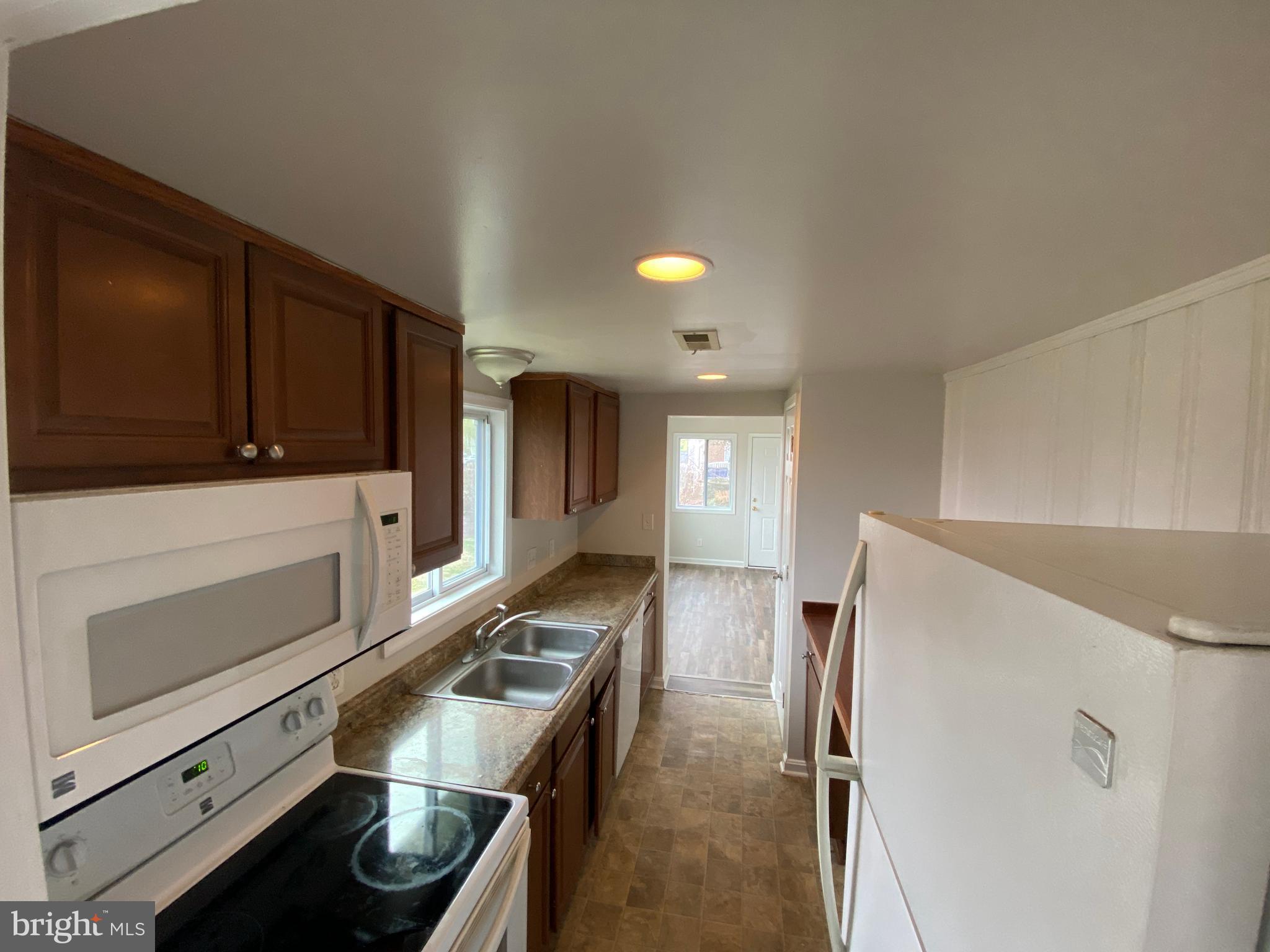 FAIRVIEW  BEACH - Residential Lease