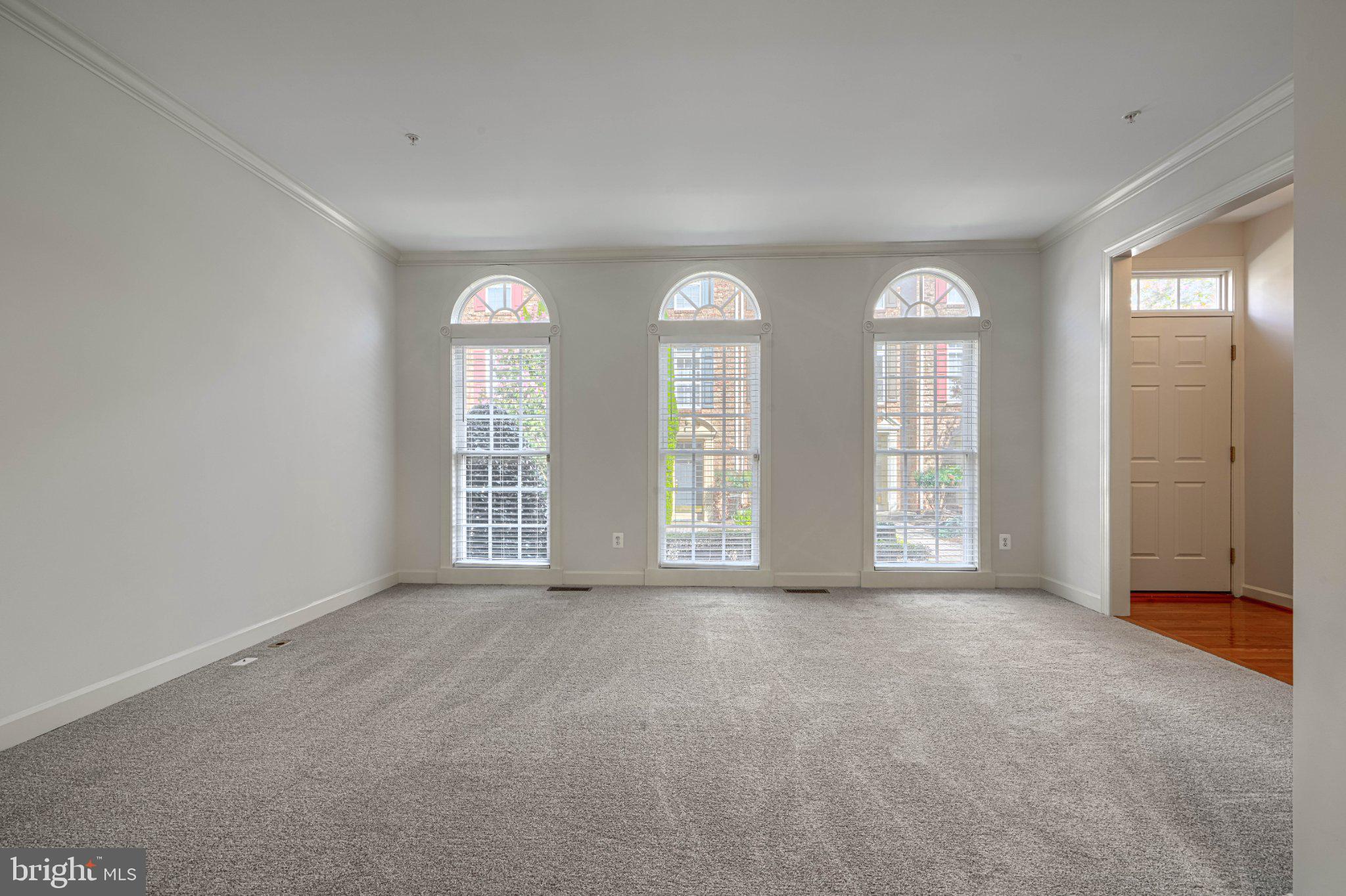 5022 CAMEO TERRACE 5022