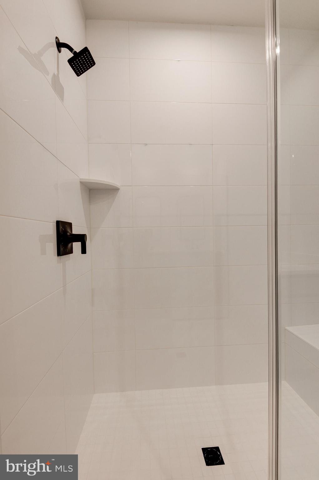 BRAMBLETON LANDBAY 1 - Residential Lease