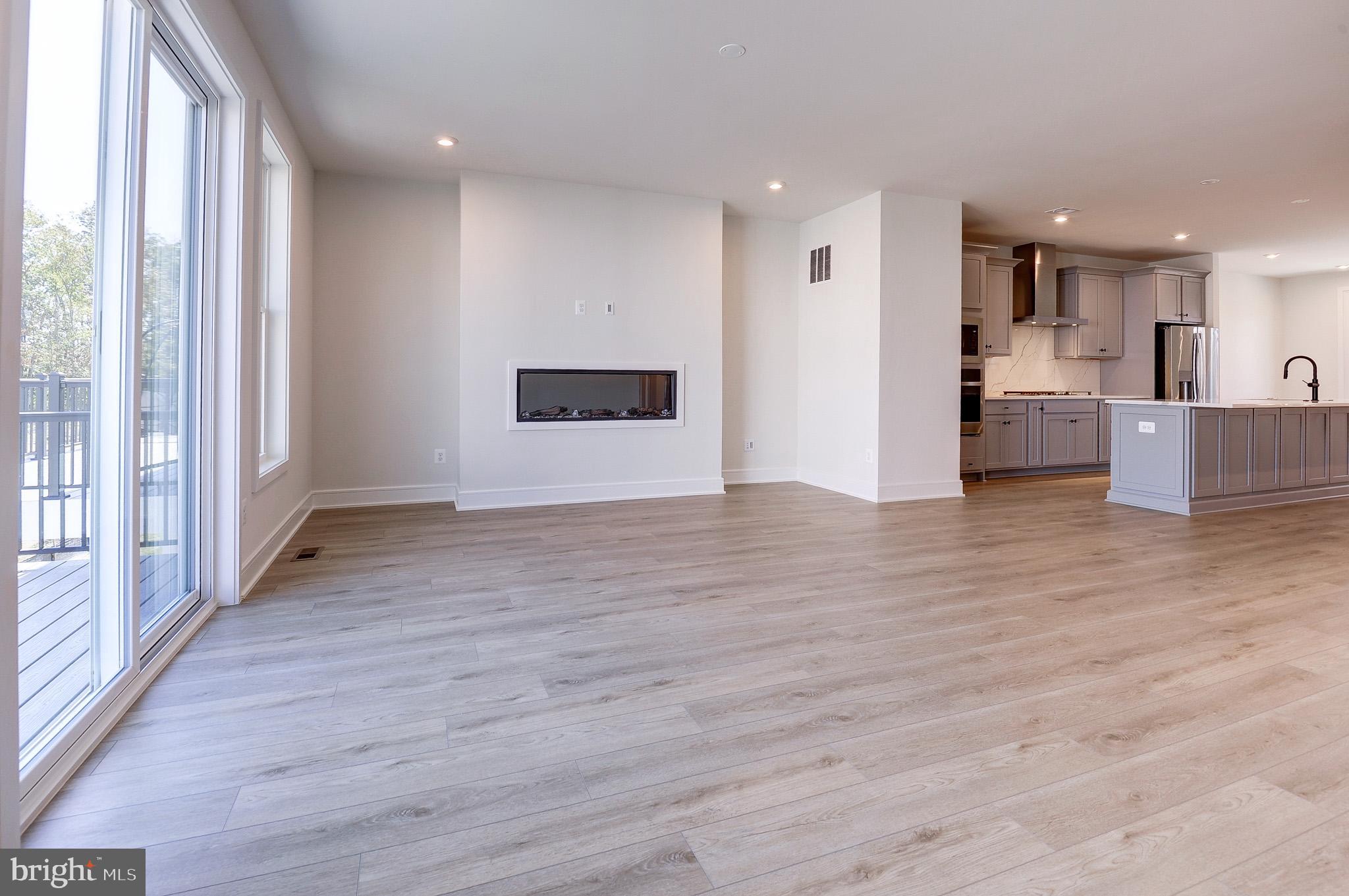 BRAMBLETON LANDBAY 1 - Residential Lease