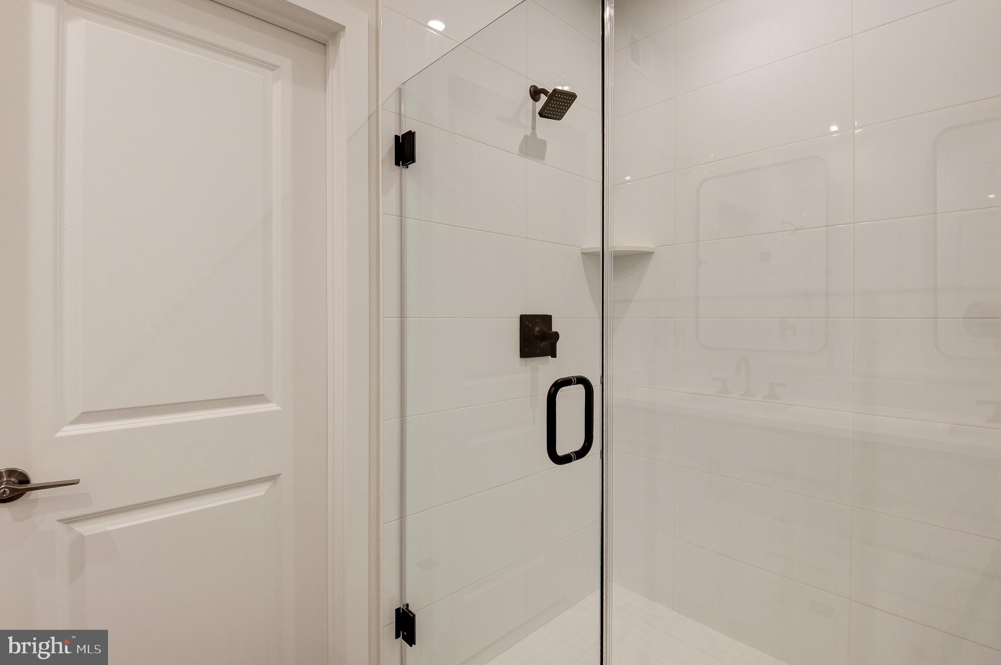 BRAMBLETON LANDBAY 1 - Residential Lease