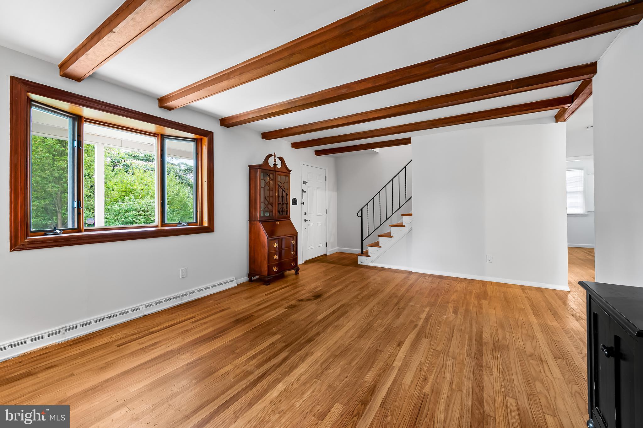 104 GLENMOORE AVENUE