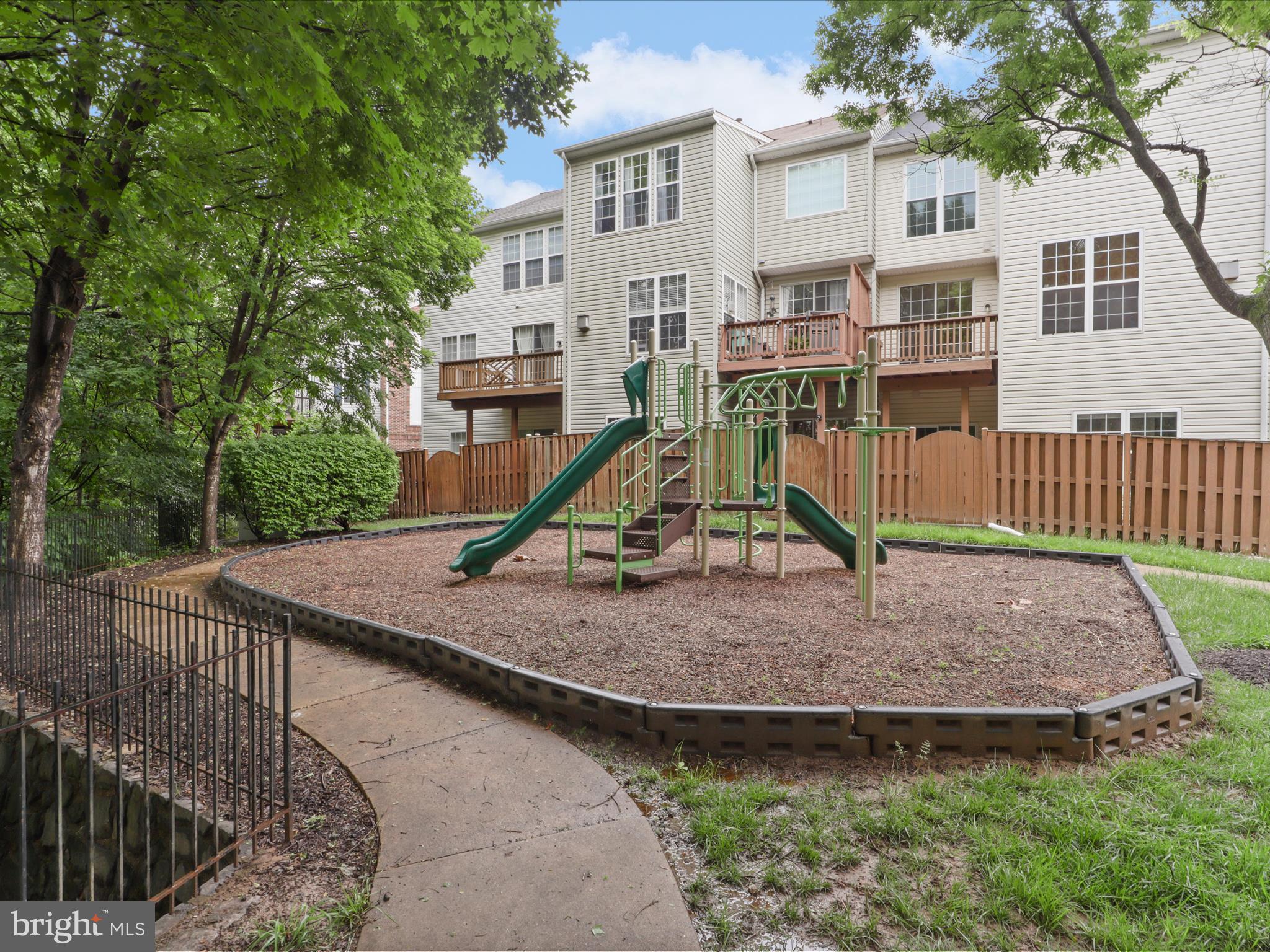 HUNTERS BRANCH - Residential