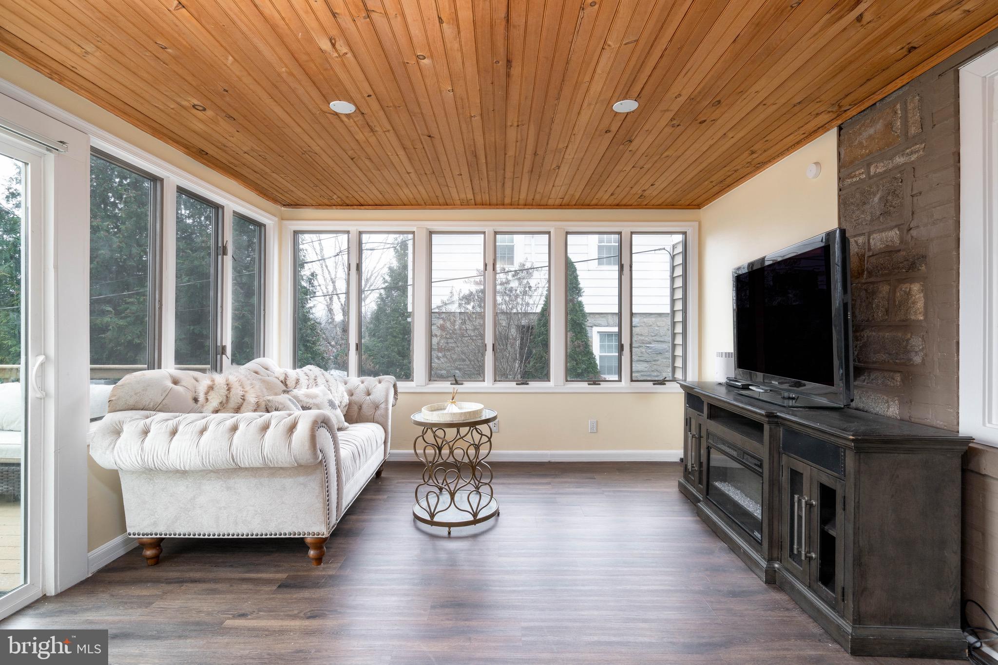 EDGEWOOD HILLS - Residential