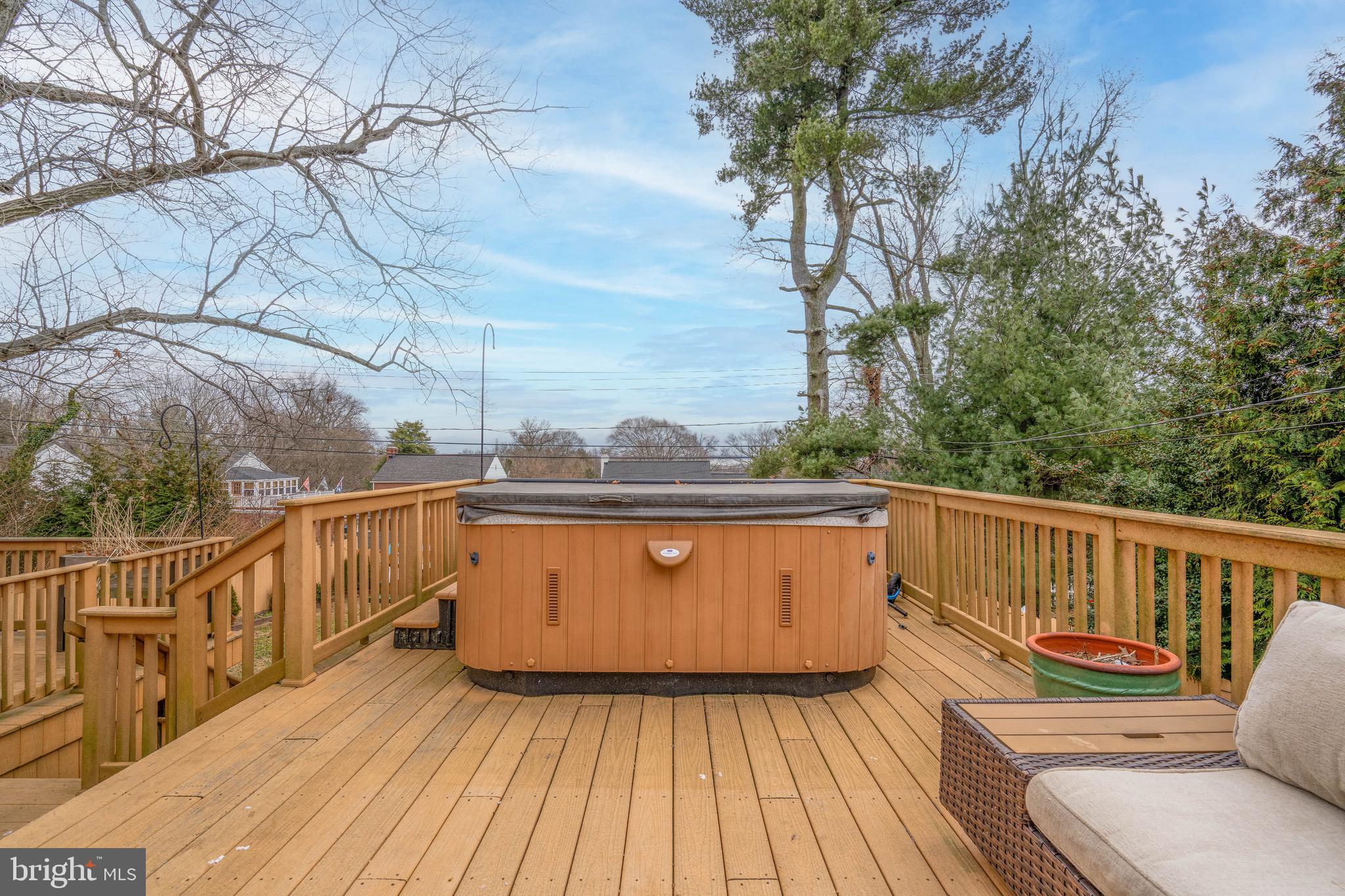 EDGEWOOD HILLS - Residential