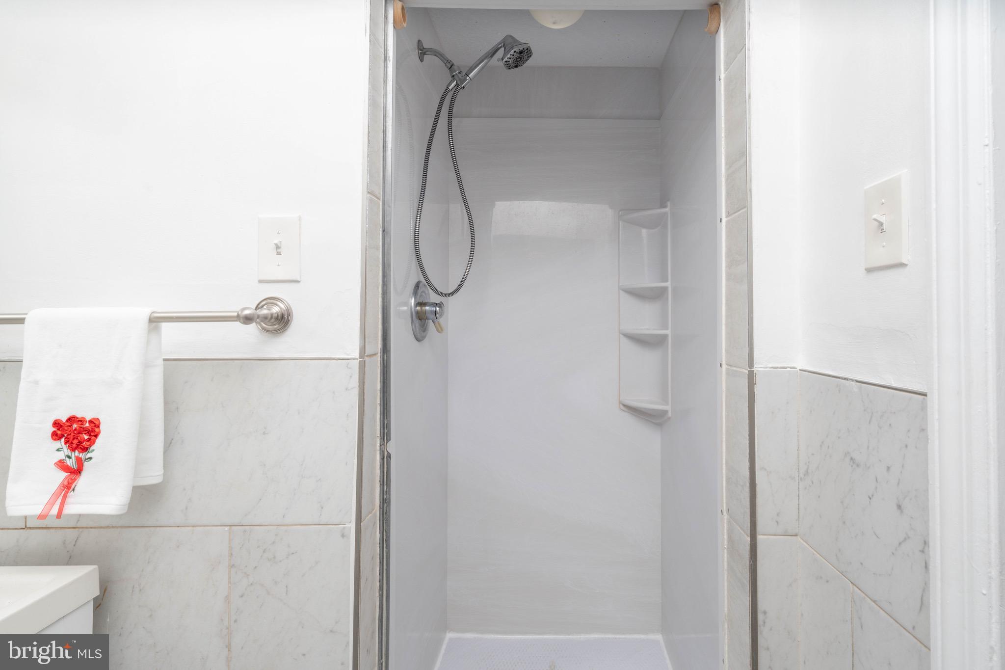 EDGEWOOD HILLS - Residential