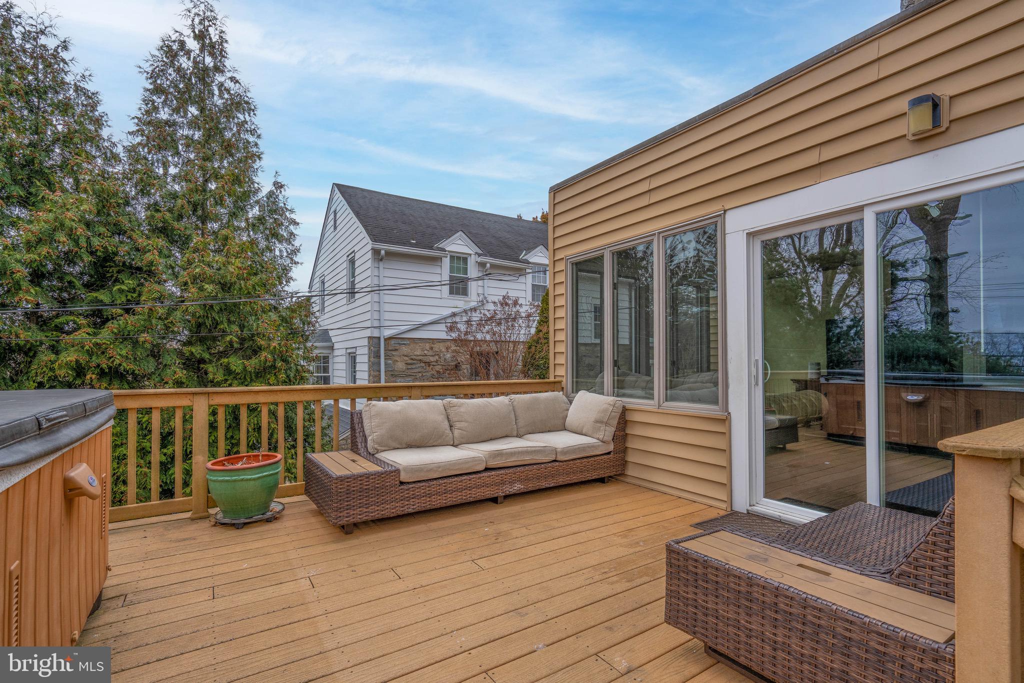 EDGEWOOD HILLS - Residential